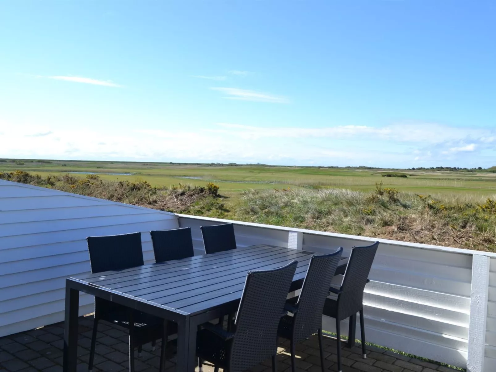 "Auti" - 2.3km from the sea
