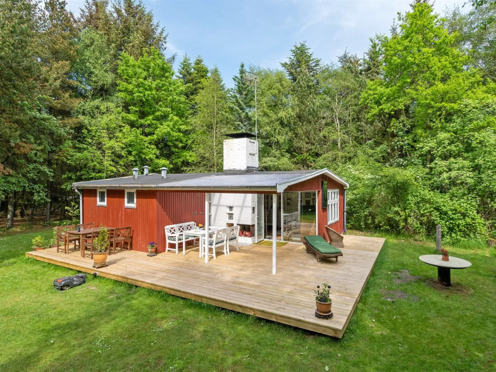 "Deik" - 2km to the fjord