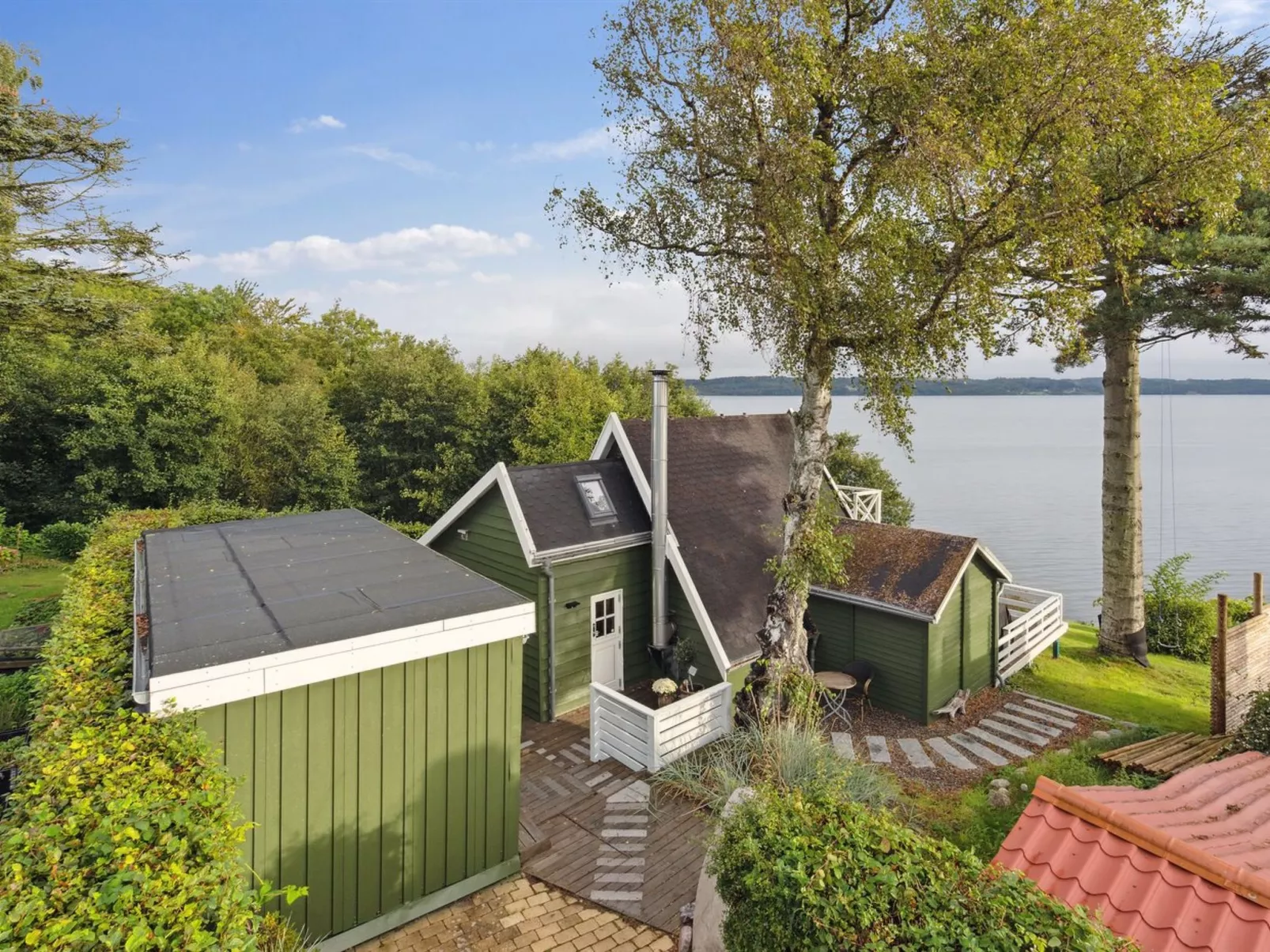 "Fifi" - 10m to the fjord