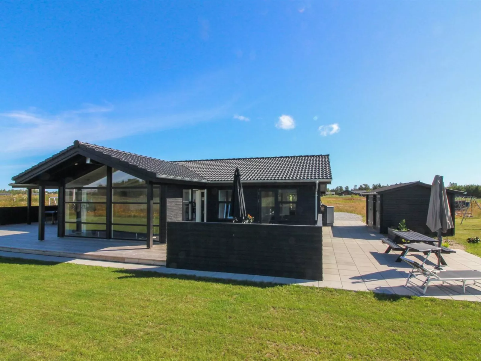 "Ariadne" - 900m from the sea