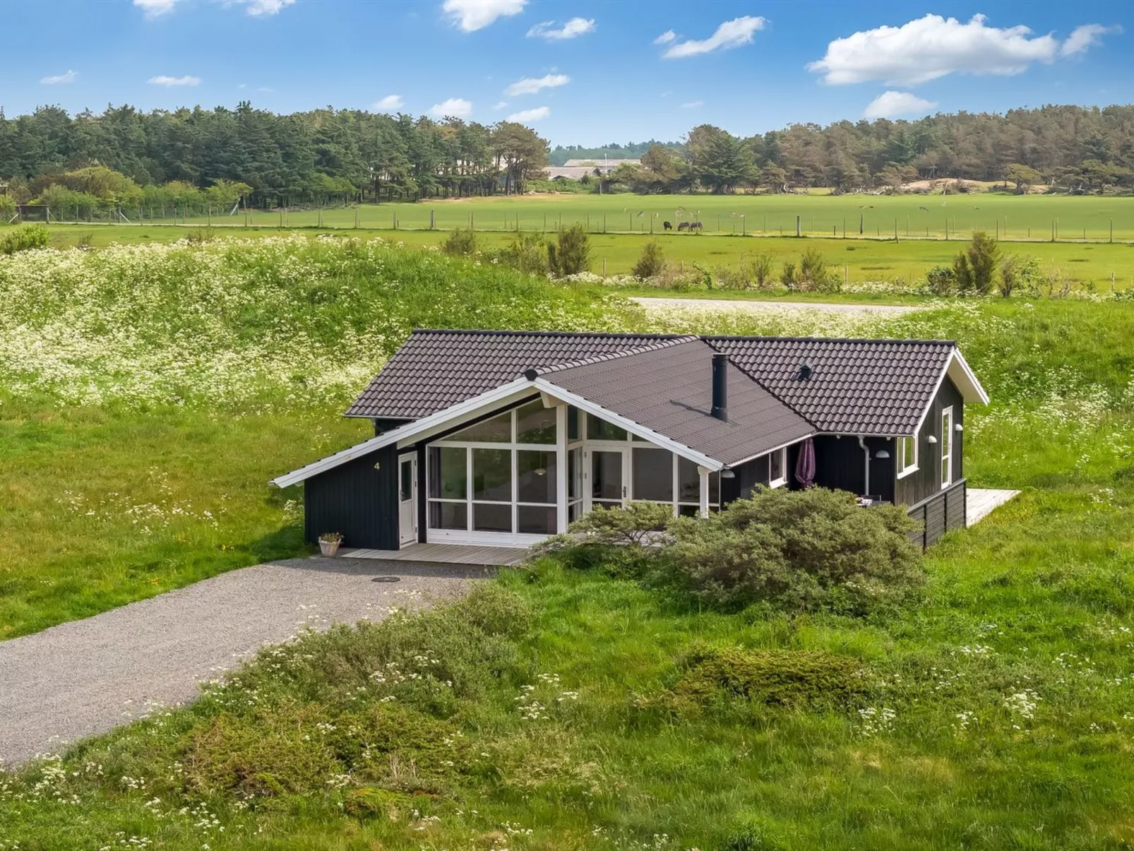 "Frejdis" - 1.1km from the sea