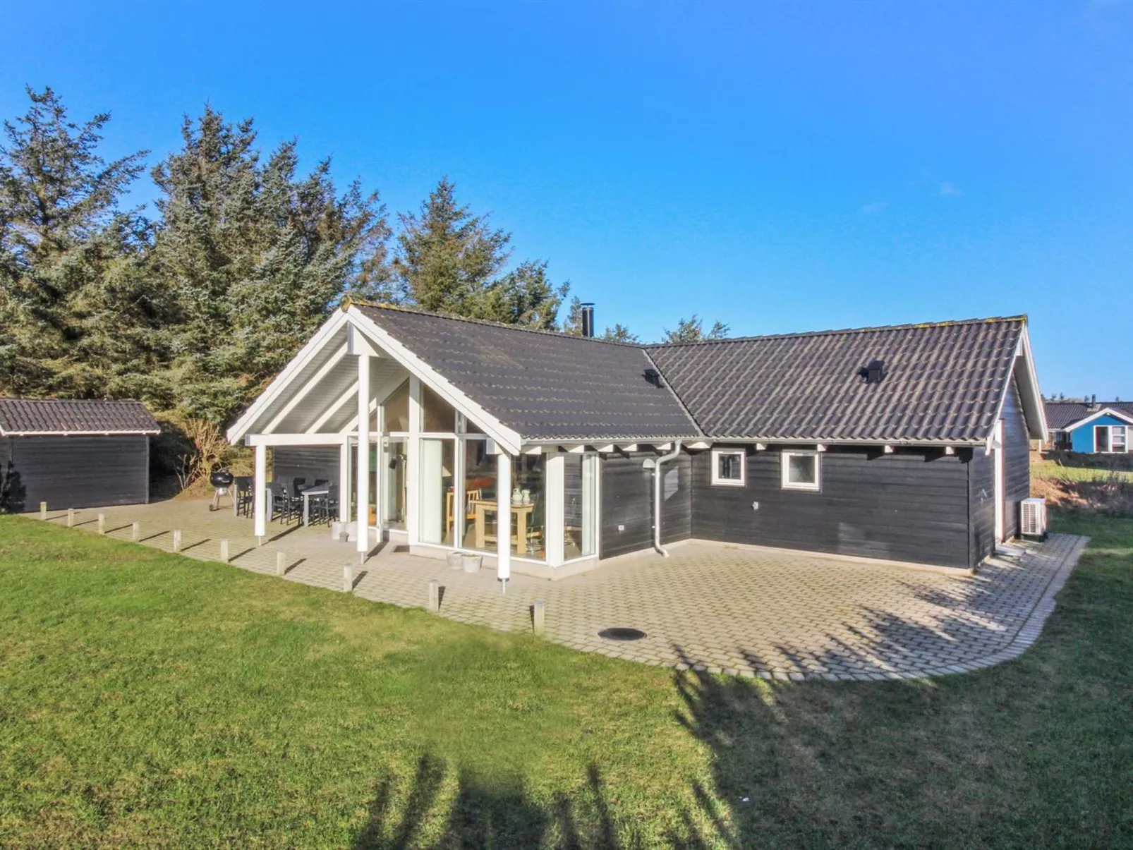 "Synnöve" - 550m from the sea