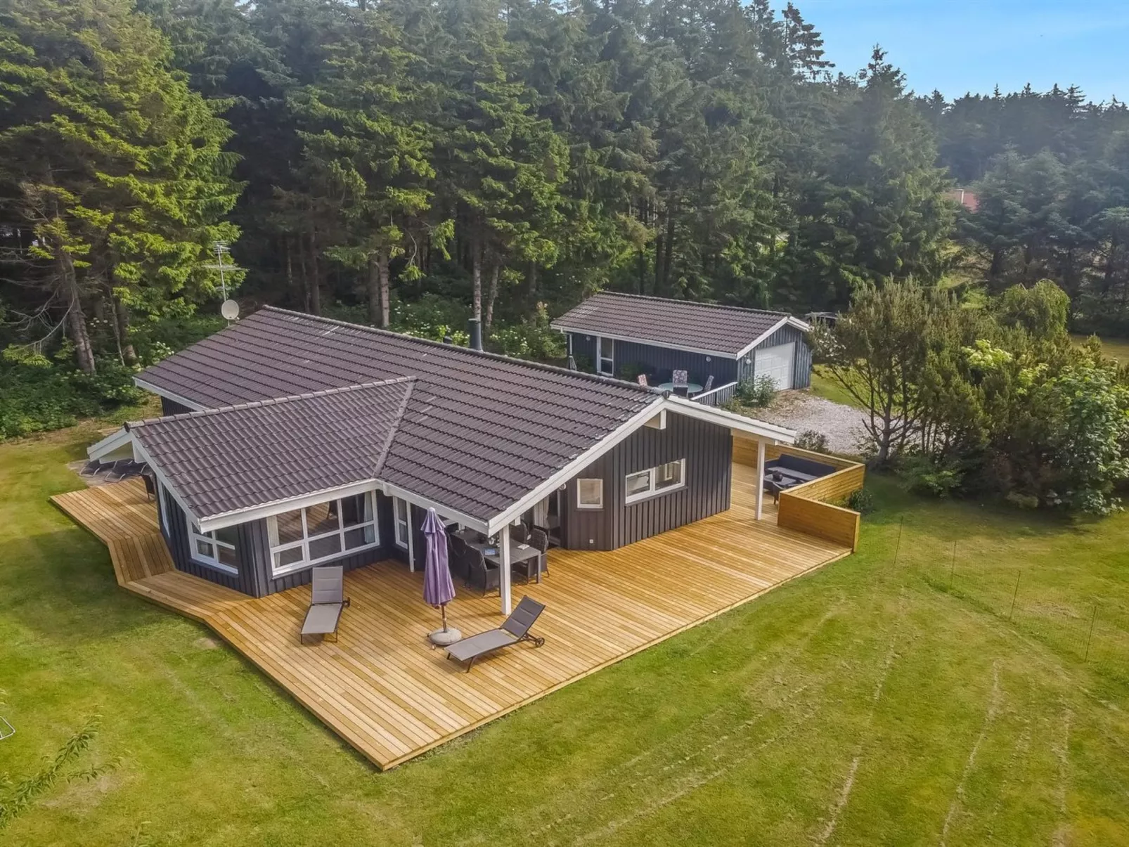 "Aniki" - 1.4km from the sea