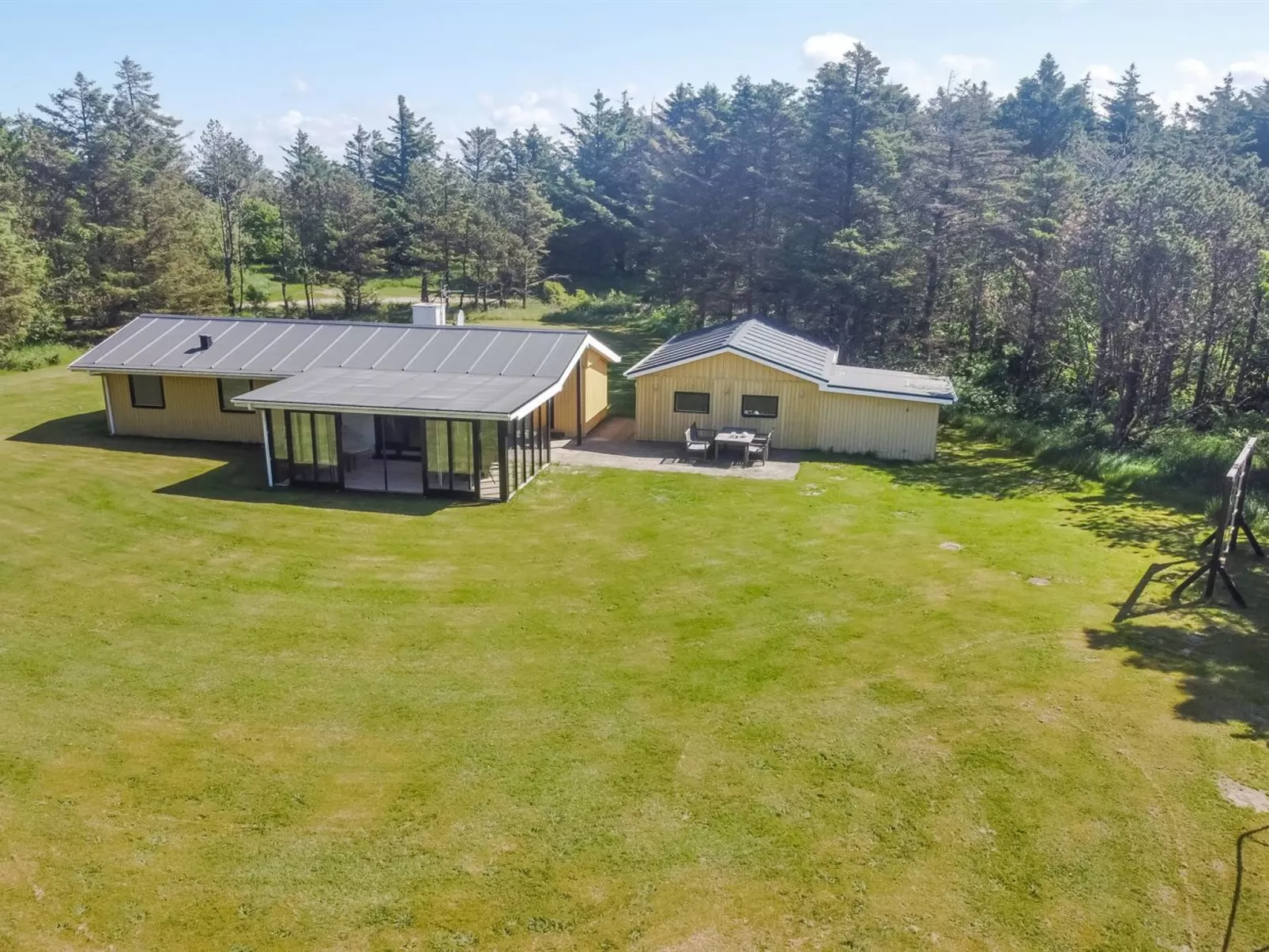 "Biergh" - 600m from the sea