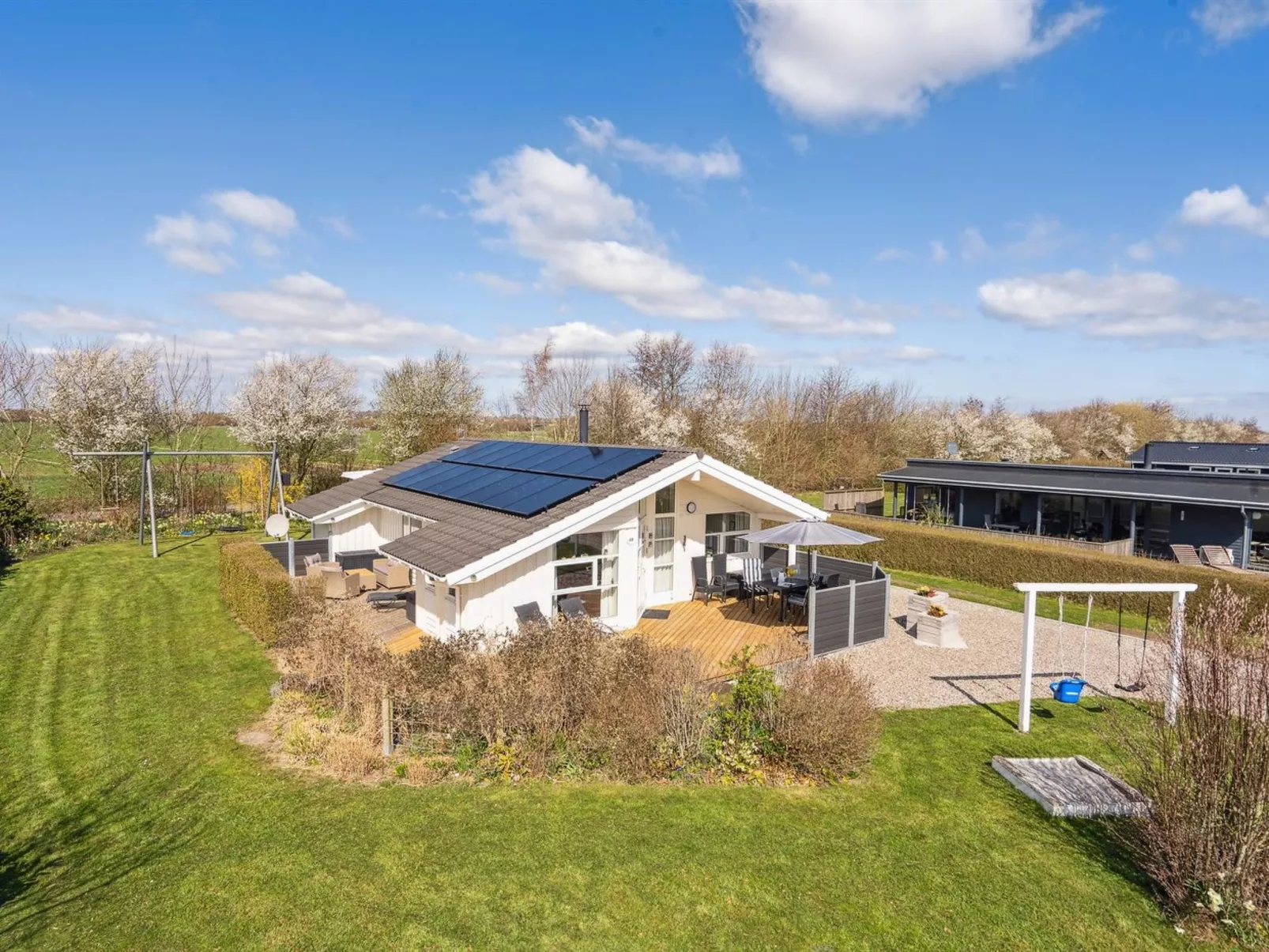 "Tjakko" - 700m from the sea