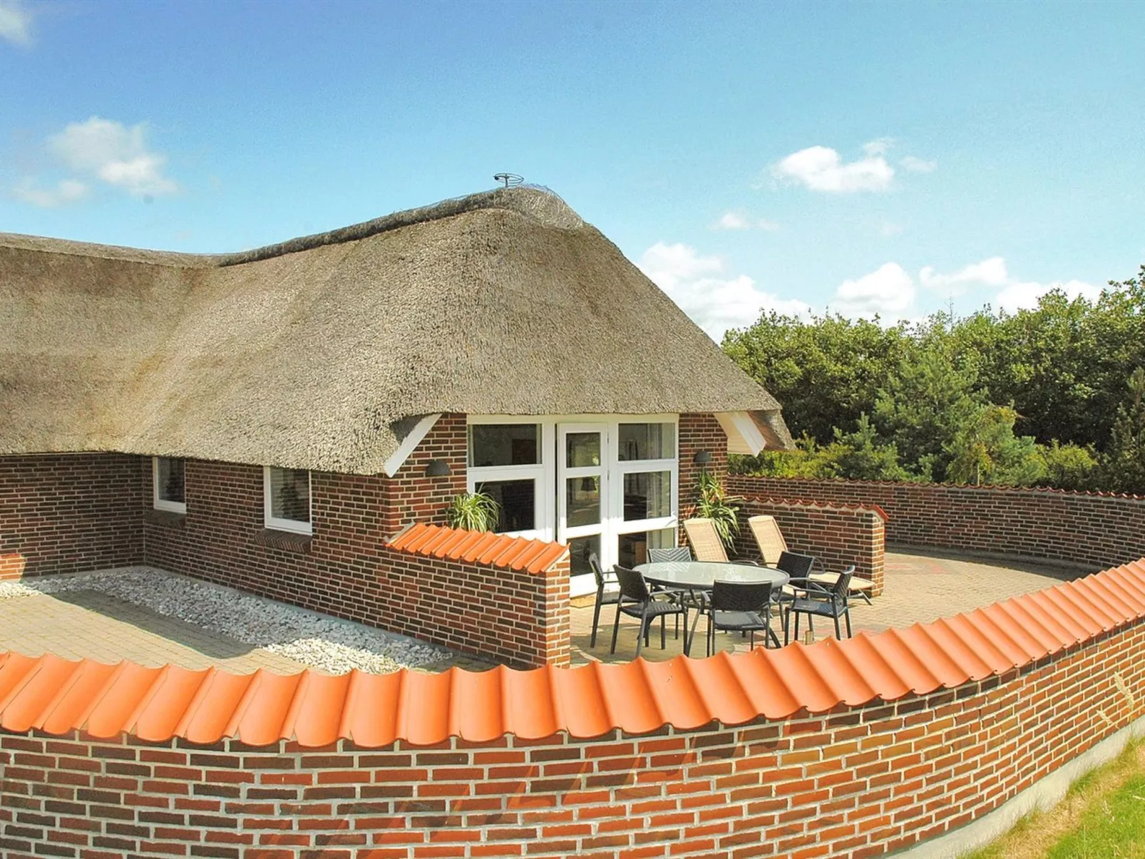 "Carolin" - 400m from the sea