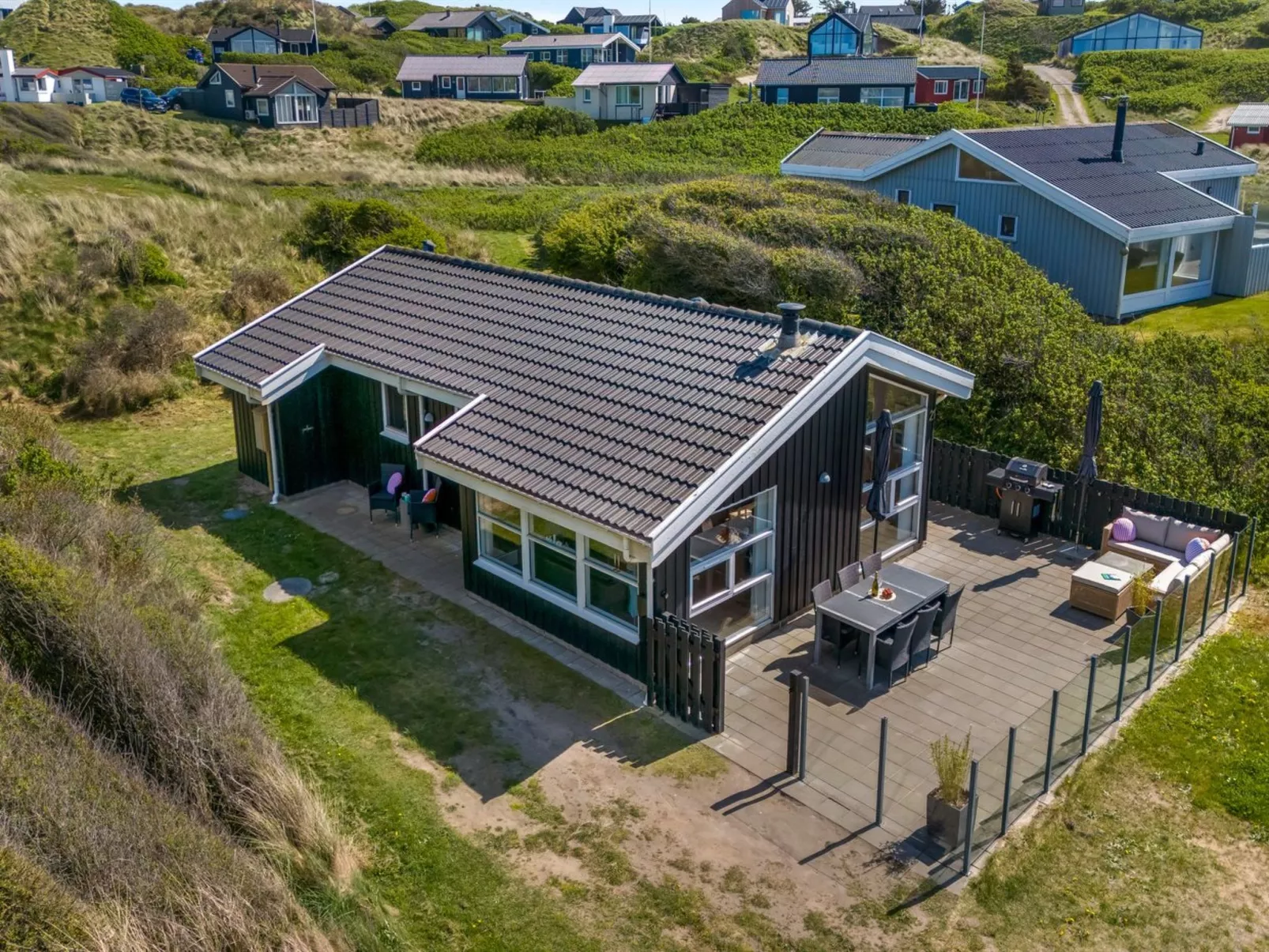 "Idalia" - 125m from the sea