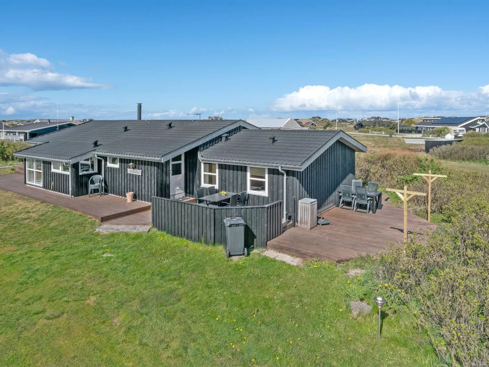 "Bertil" - 400m from the sea