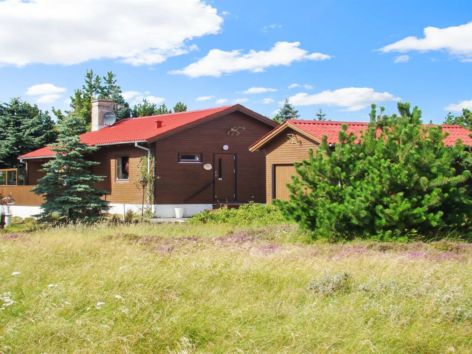 "Eine" - 800m from the sea