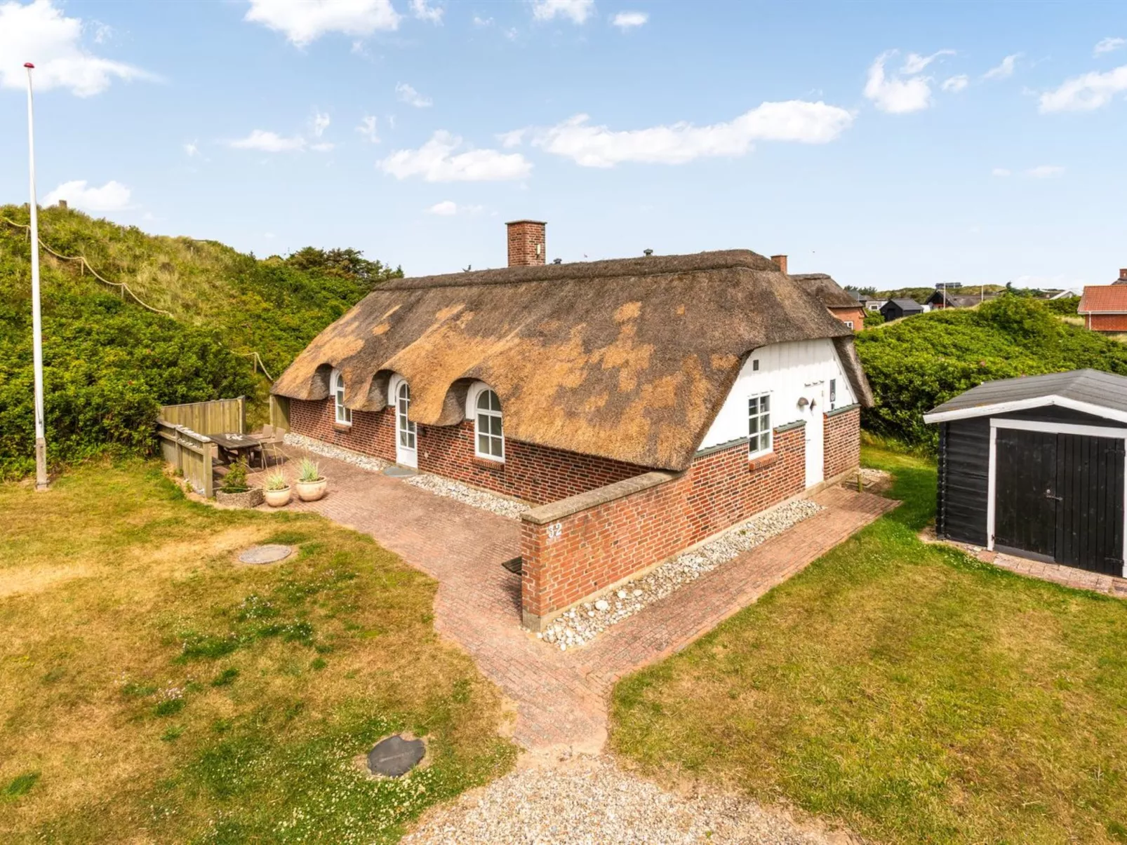 "Pia" - 400m from the sea