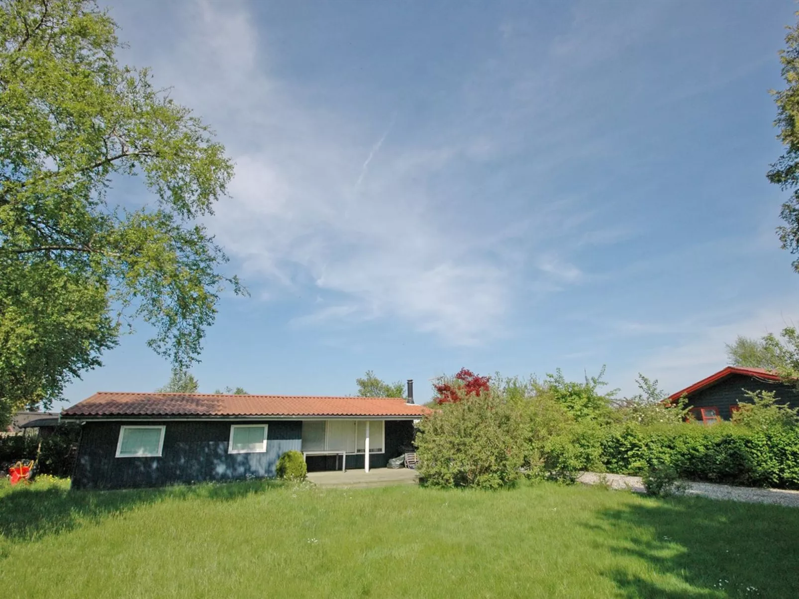 "Yari" - 250m from the sea