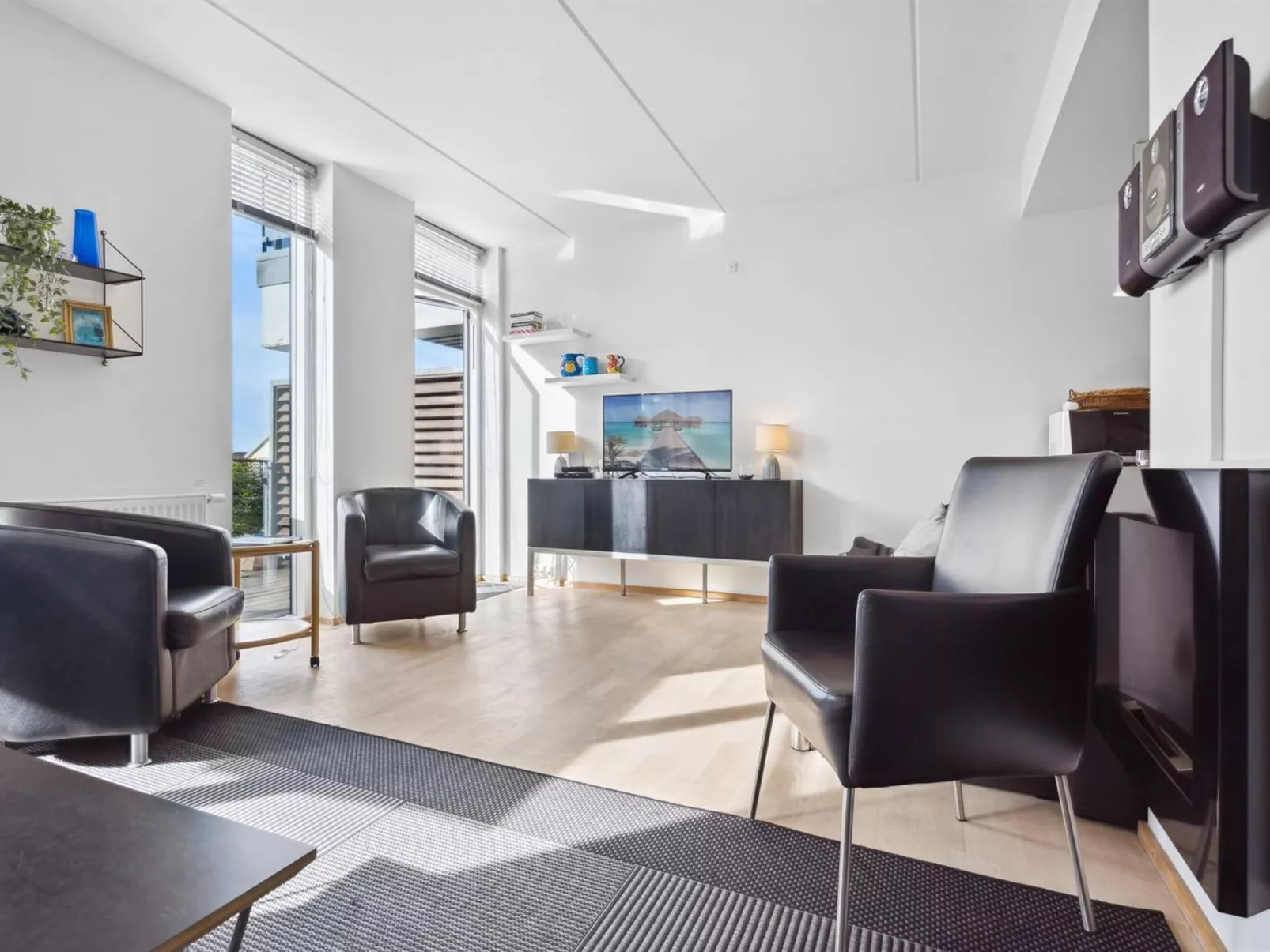 "Theis" - 100m from the sea