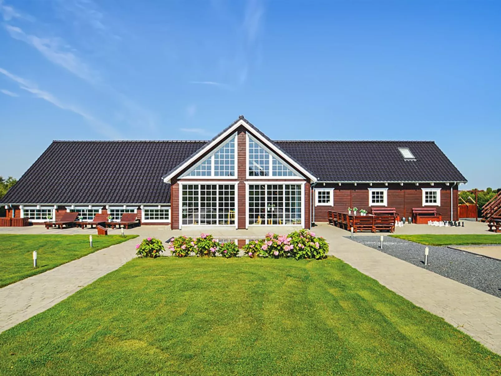 "Emelita" - 900m from the sea