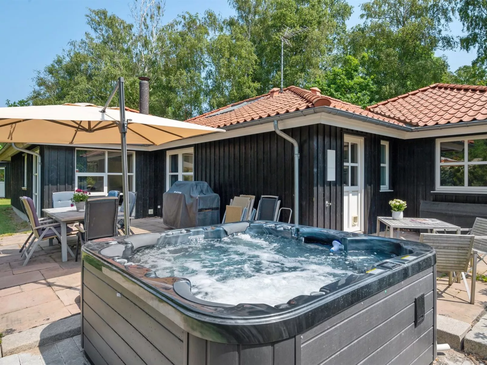 "Elline" - 450m from the sea