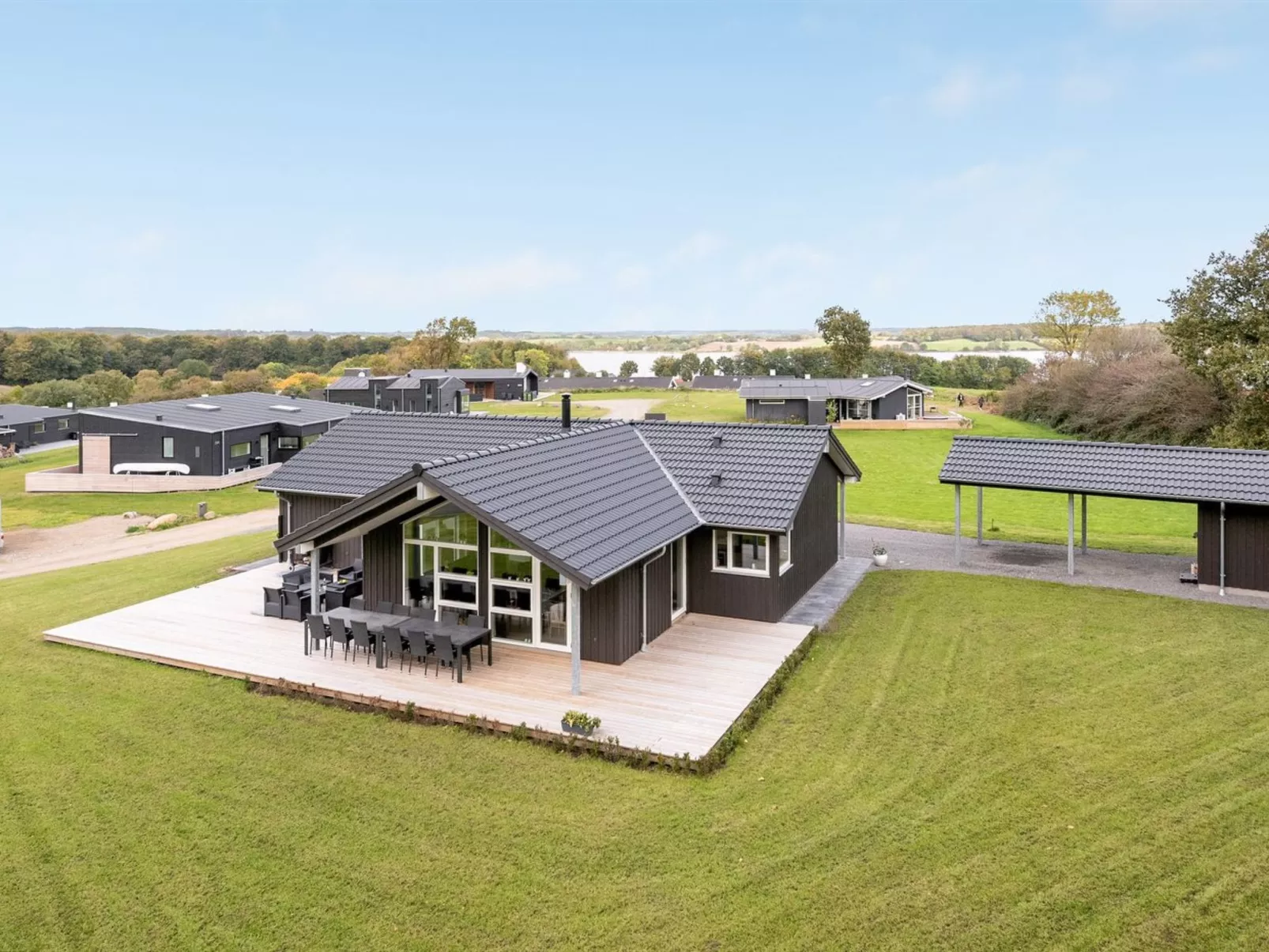 "Rathulf" - 500m from the sea