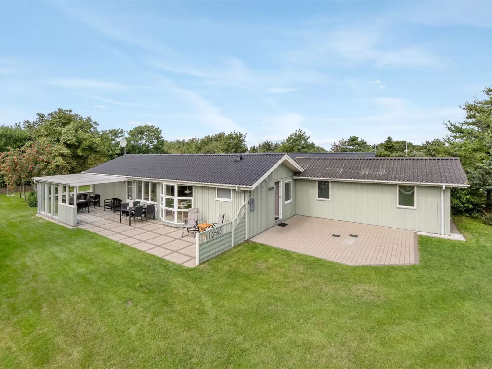 "Anabella" - 400m to the fjord