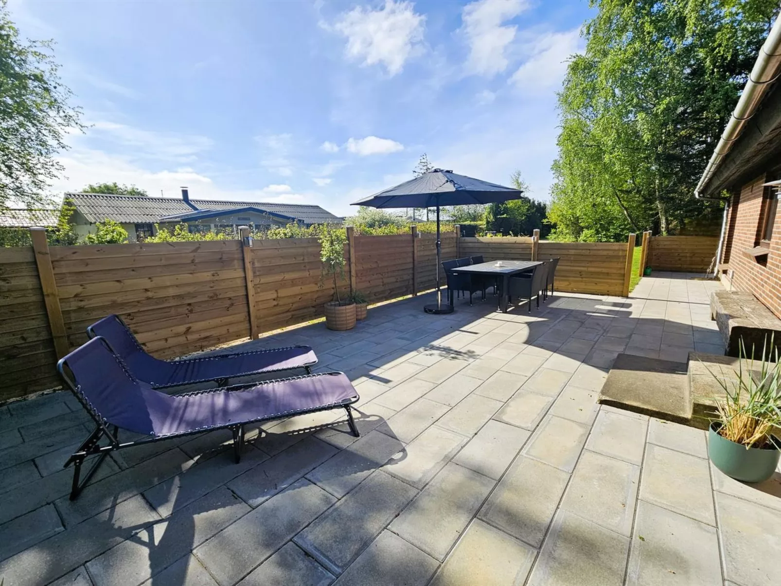 "Gundis" - 500m to the fjord