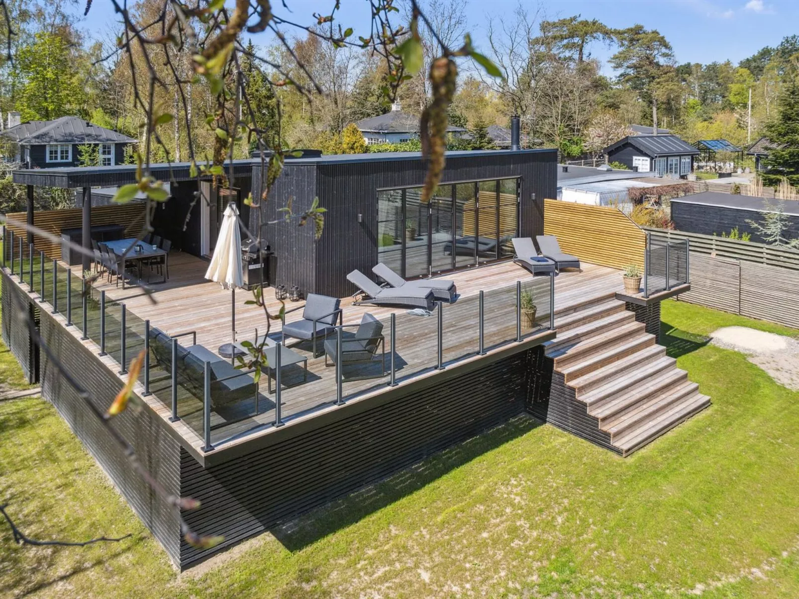 "Engli" - 90m from the sea