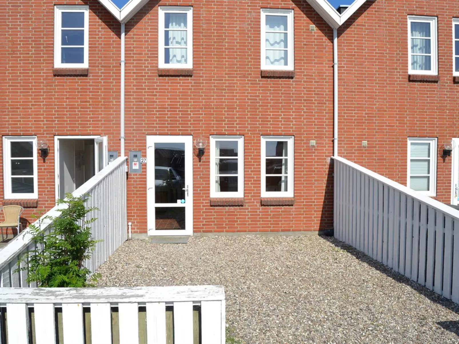 "Ester" - 2.3km from the sea