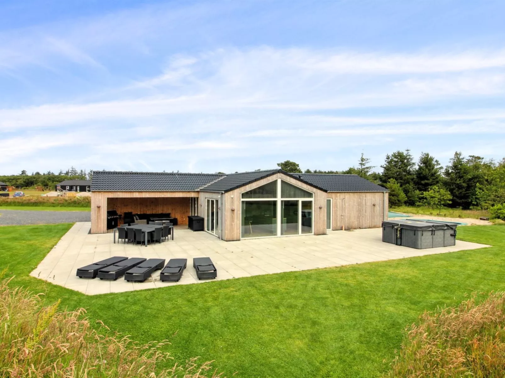 "Makedon" - 4.5km from the sea