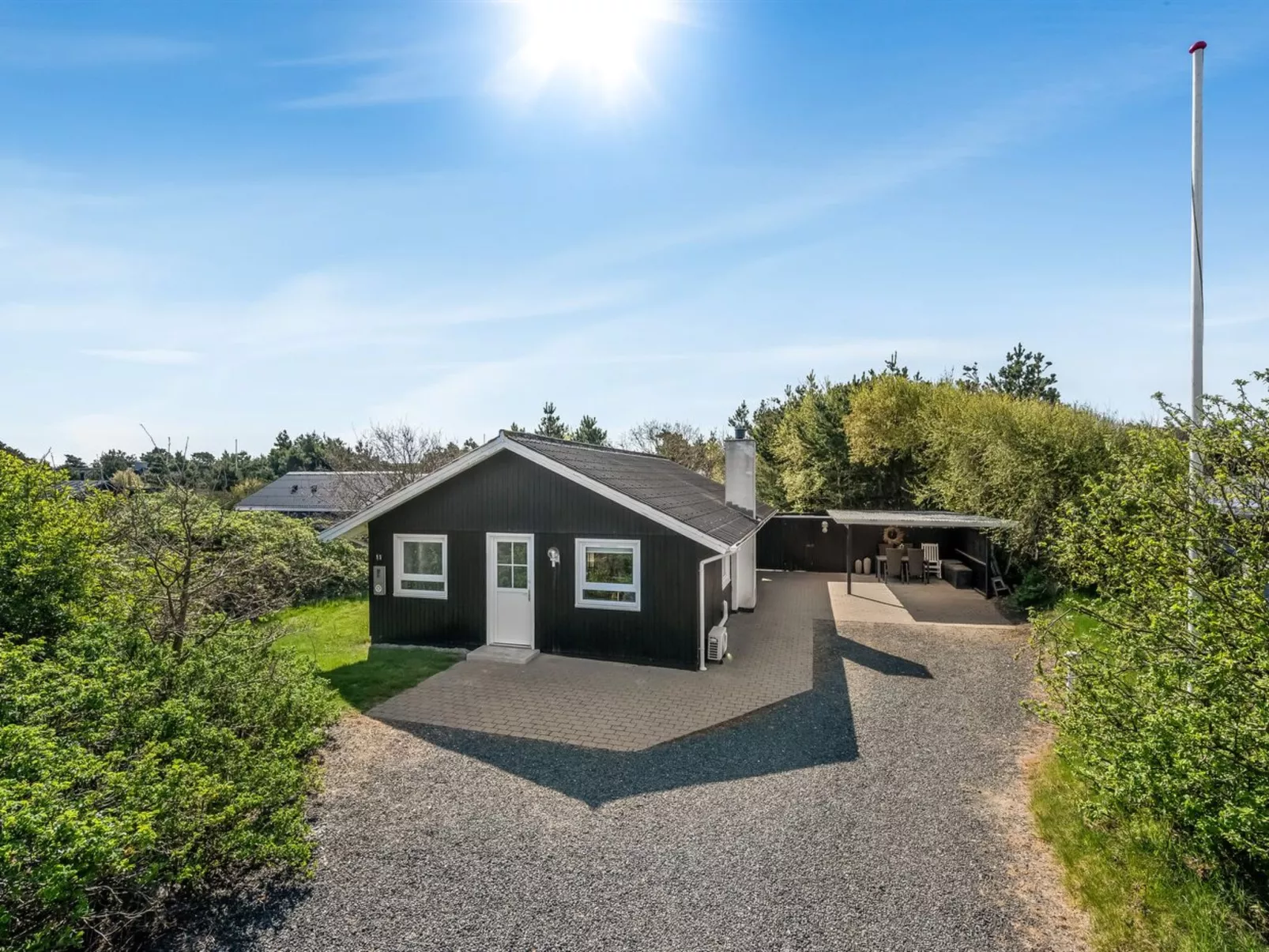 "Ursel" - 800m from the sea