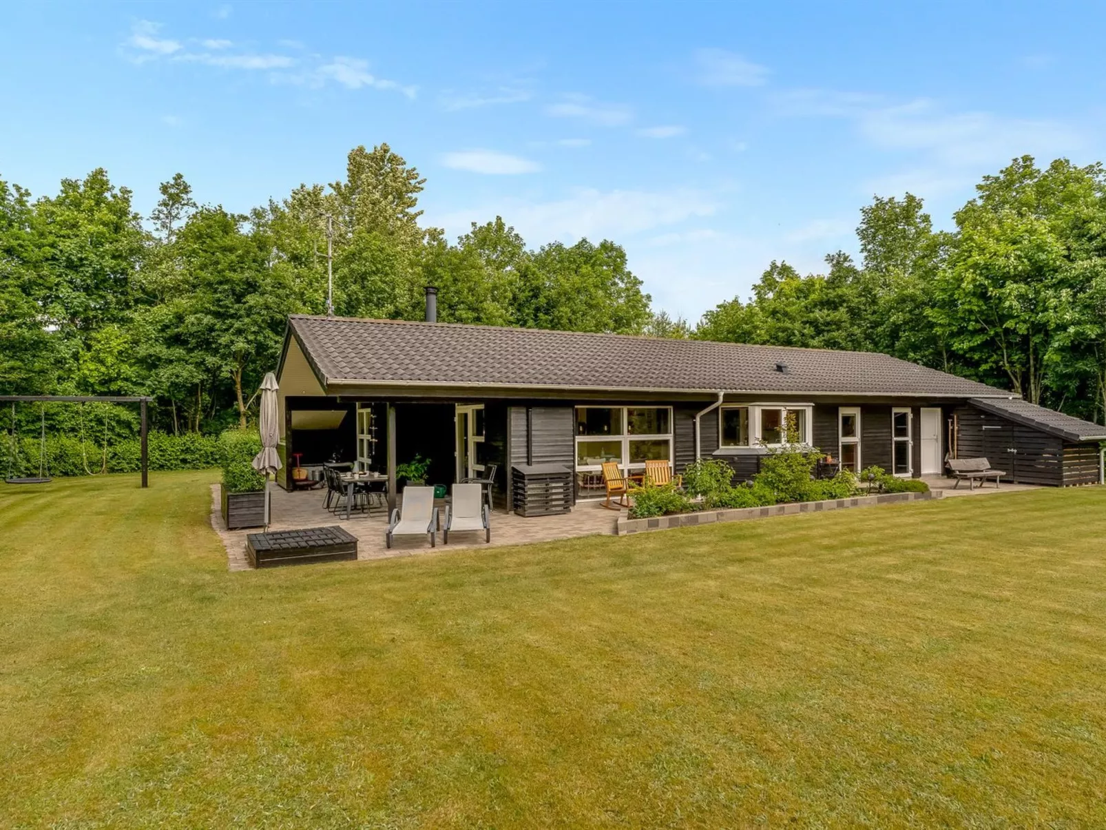 "Yorrit" - 500m to the fjord