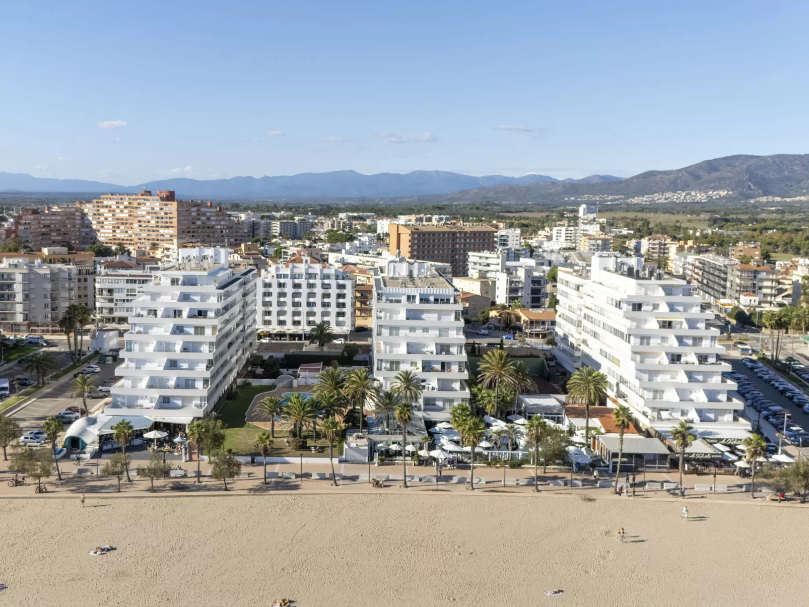 Roses Holiday Center-Dehors