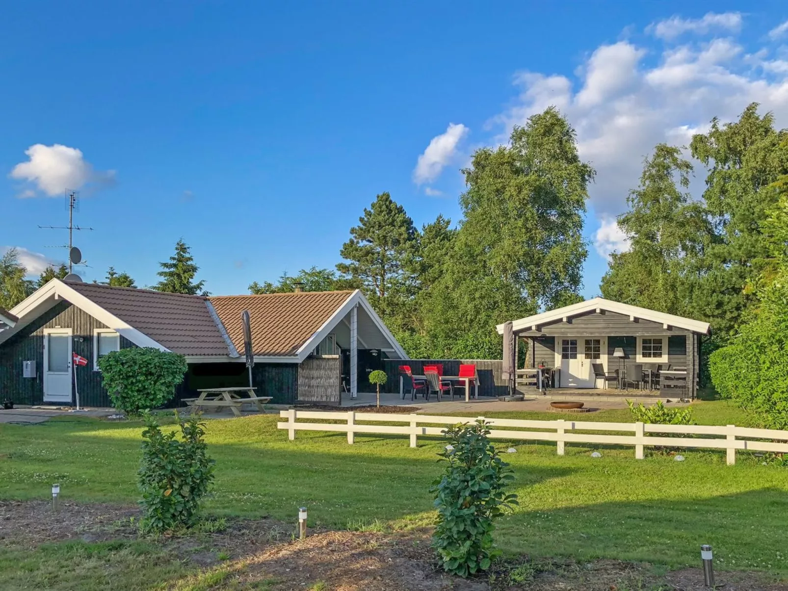 "Analine" - 1km from the sea