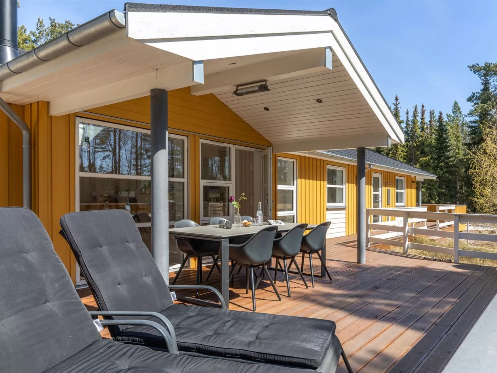 "Arndis" - 600m from the sea