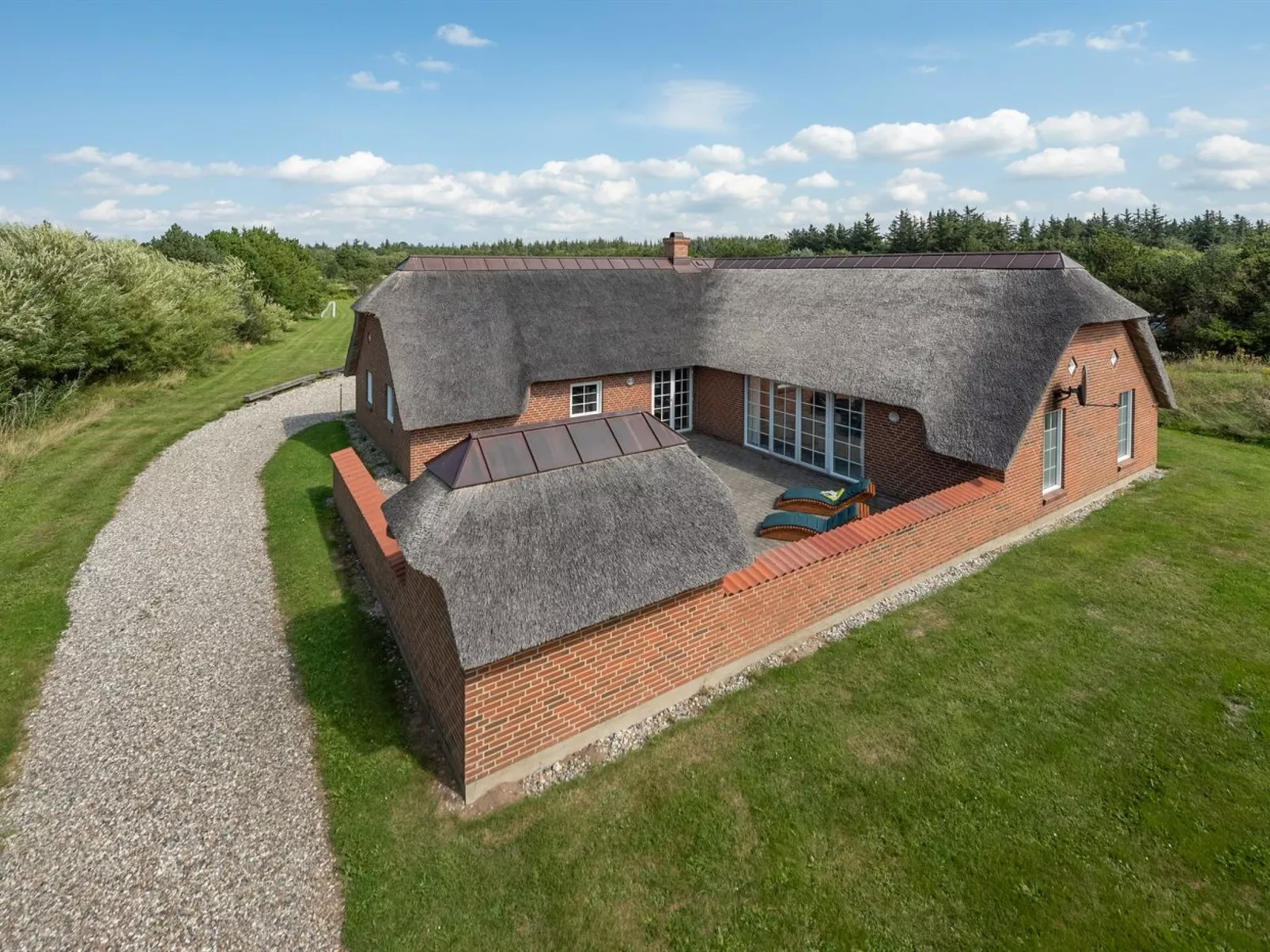 "Jorkin" - 1.8km from the sea