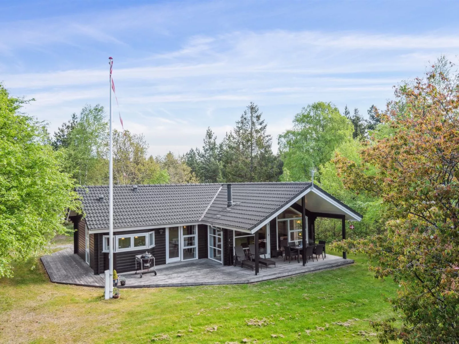 "Hejdi" - 350m from the sea