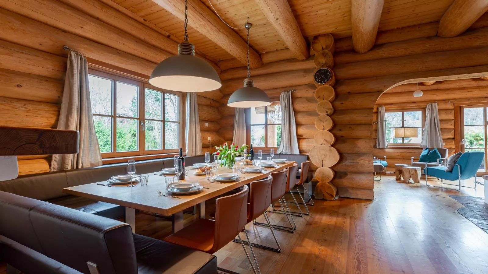 Janna-Dining room
