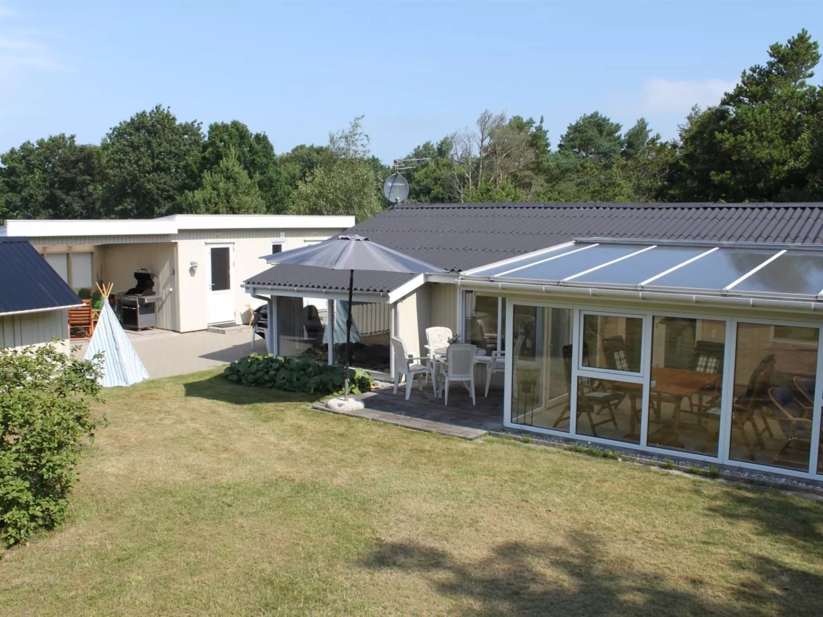 "Pyry" - 400m to the fjord