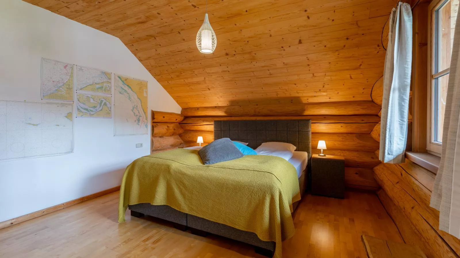 Janna-Bedroom