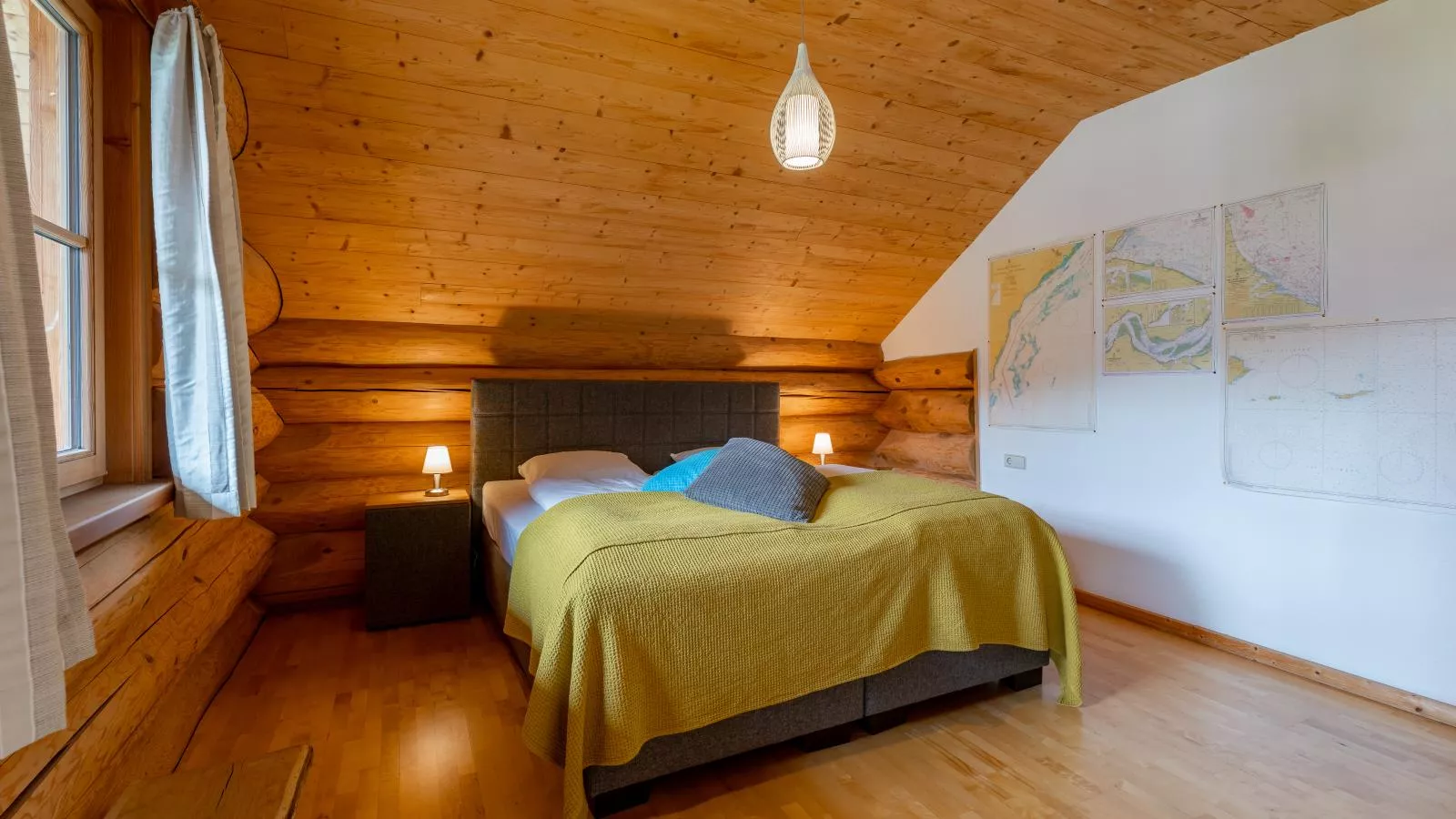 Janna-Bedroom