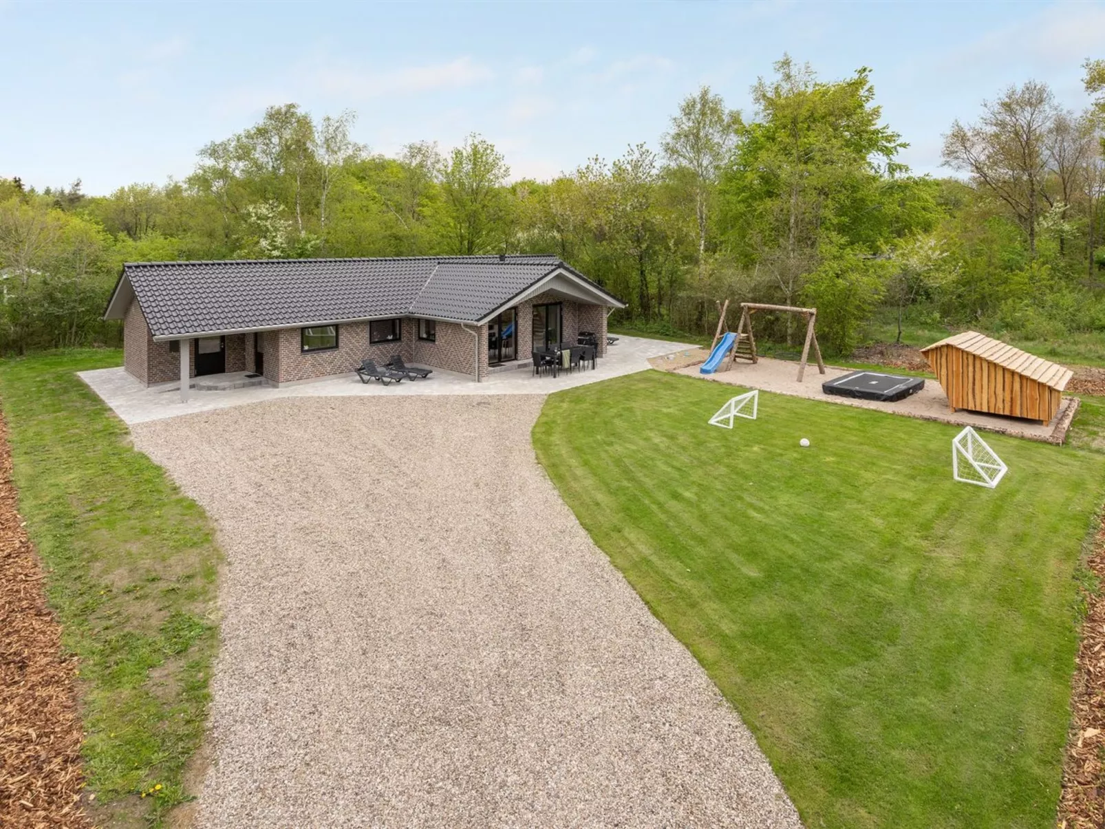 "Eylar" - 28km from the sea