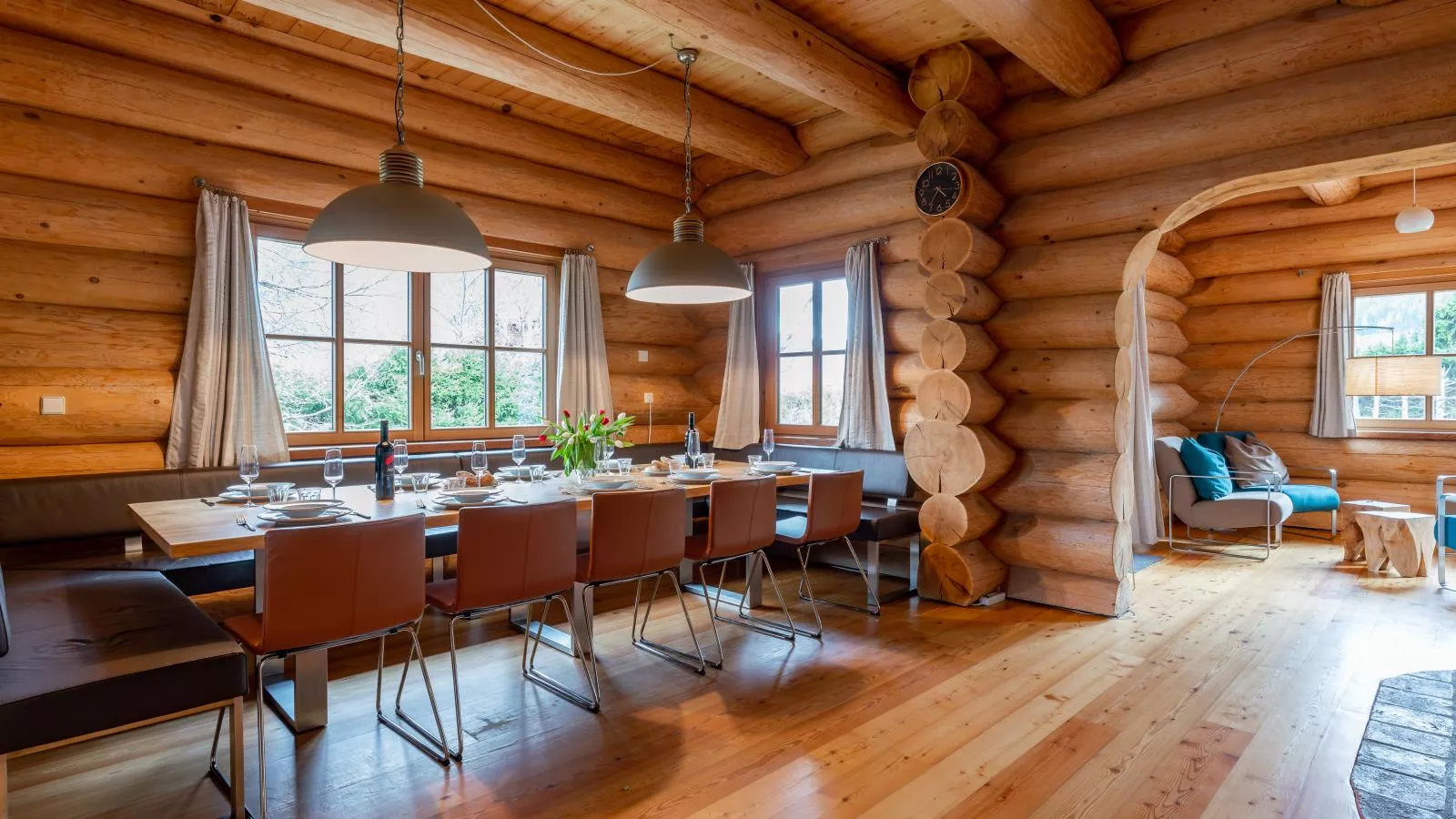 Janna-Dining room