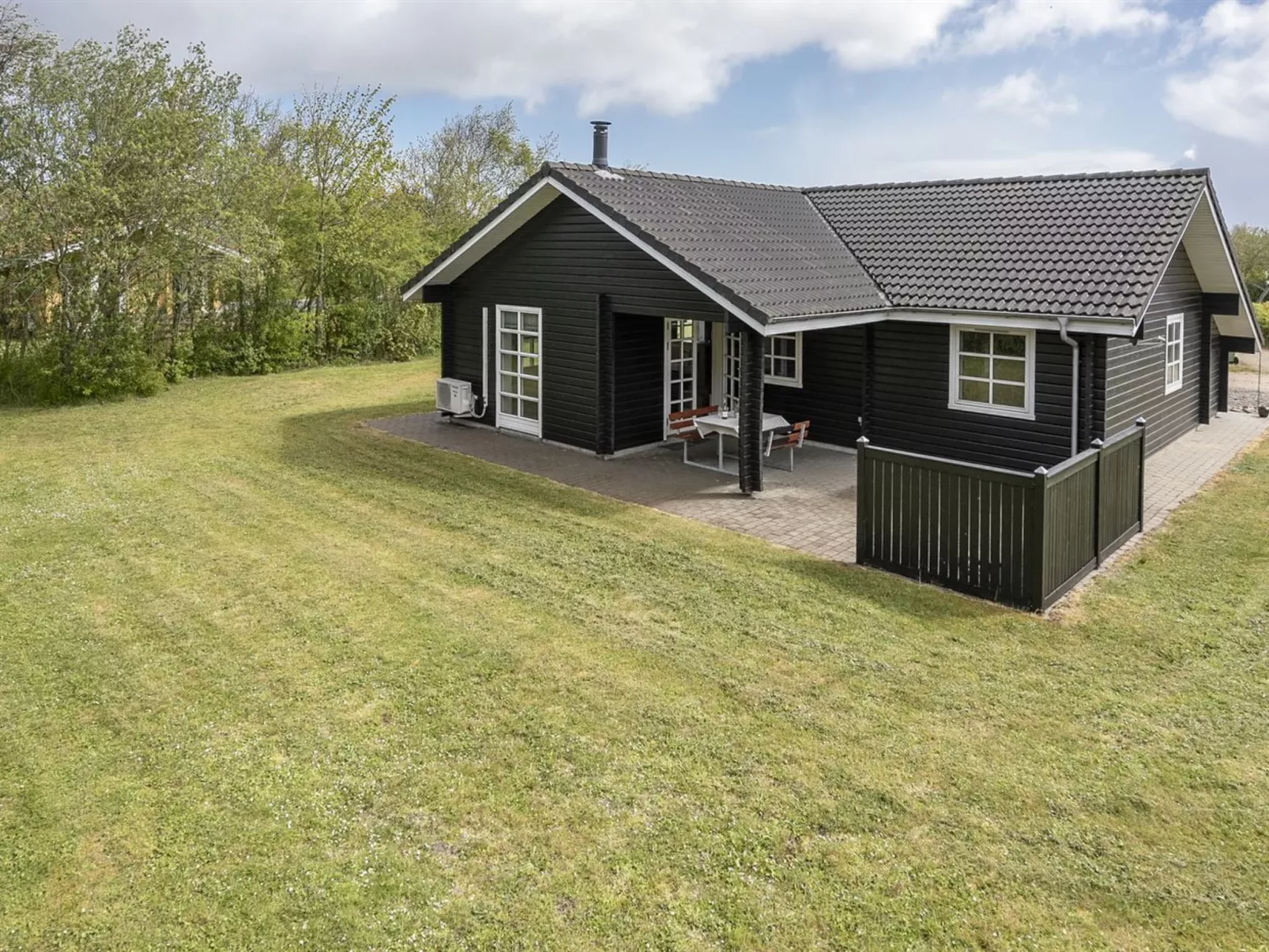 "Fenja" - 500m to the fjord