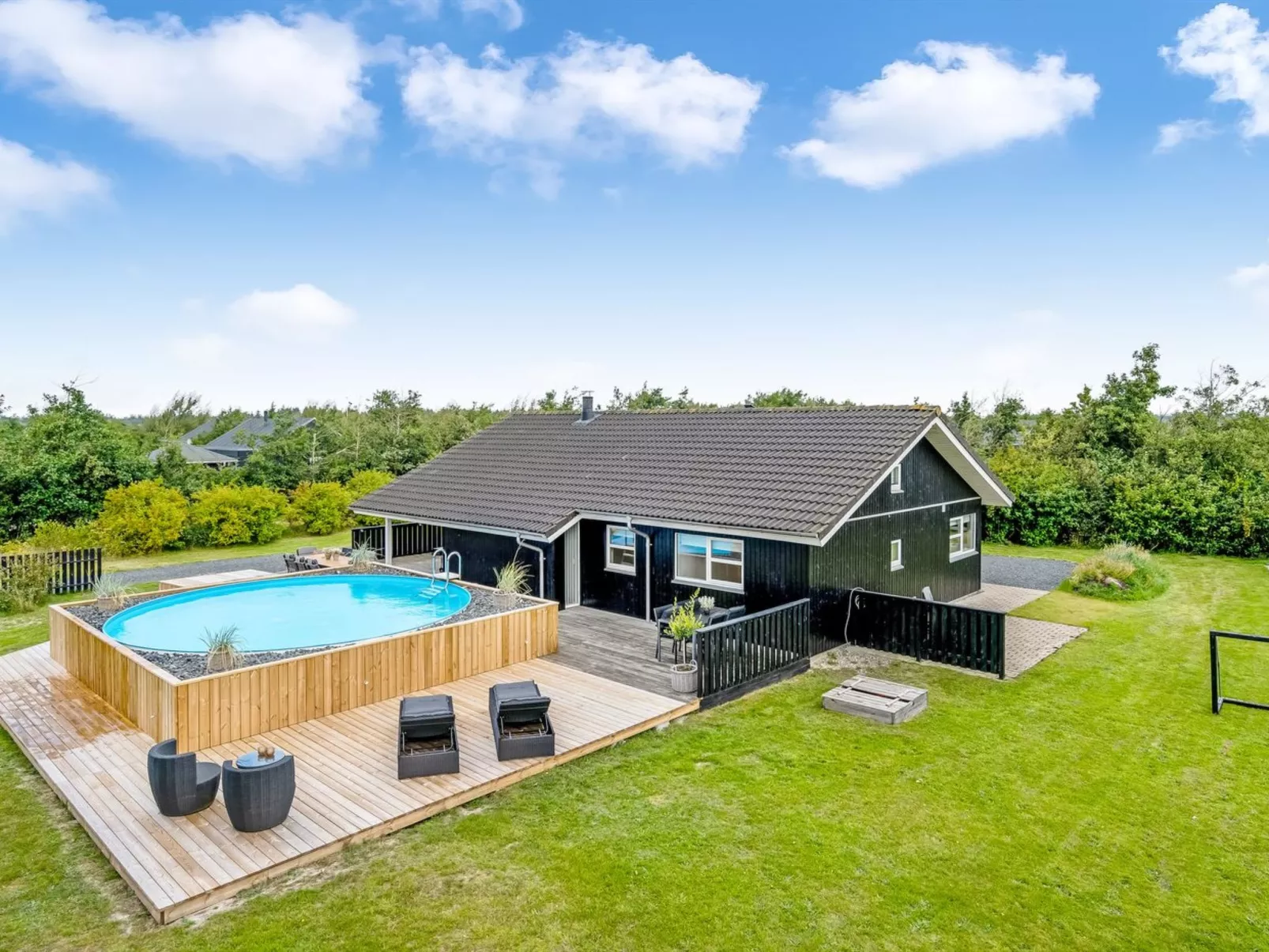 "Asel" - 4km from the sea