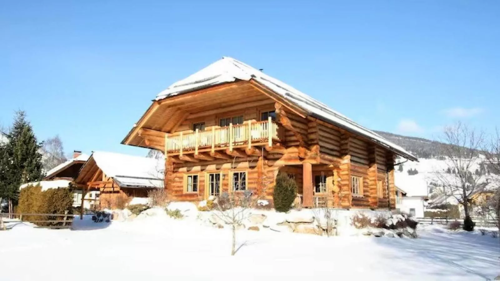 Janna-Exterior winter