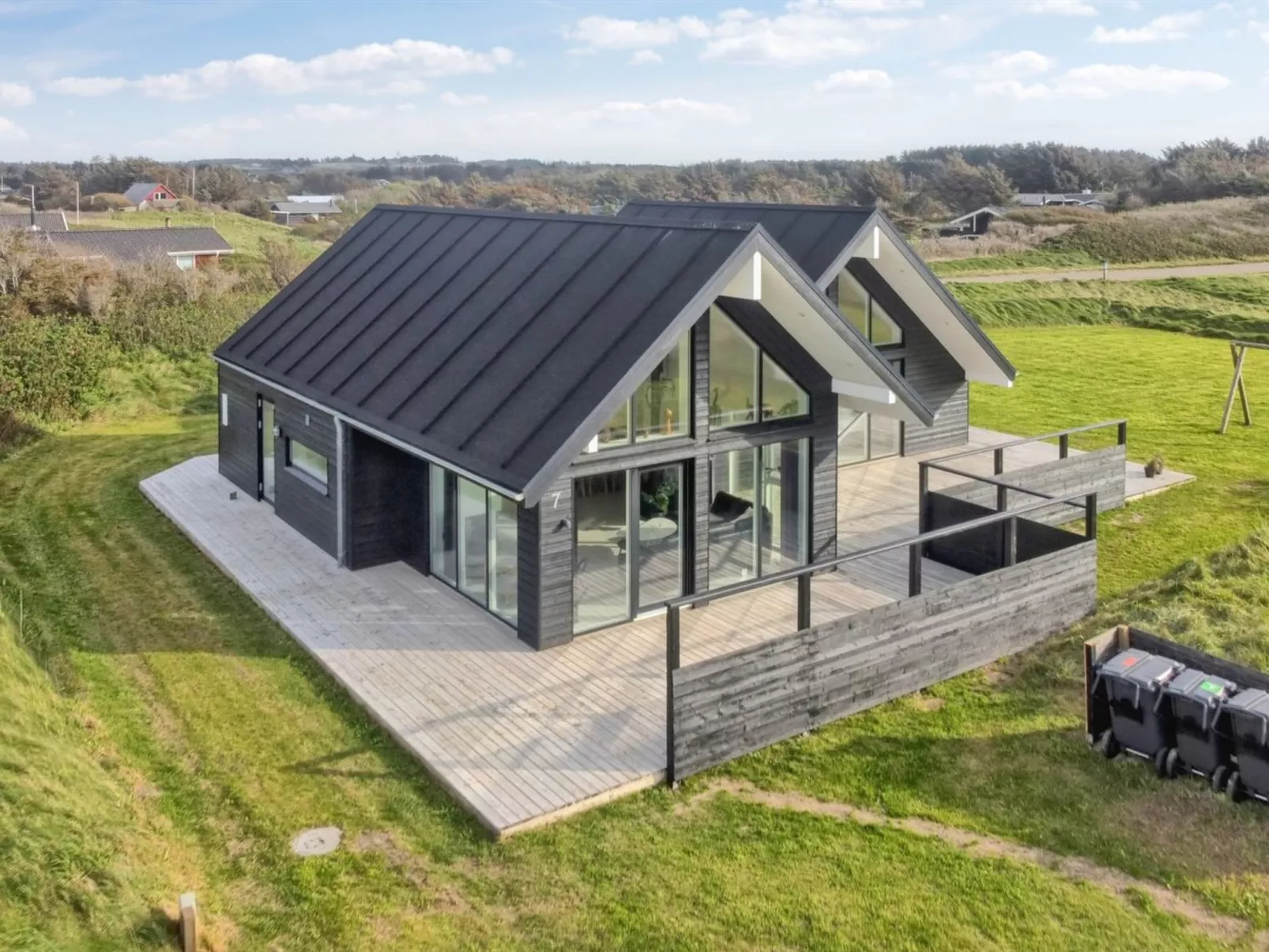 "Othinkarl" - 100m from the sea