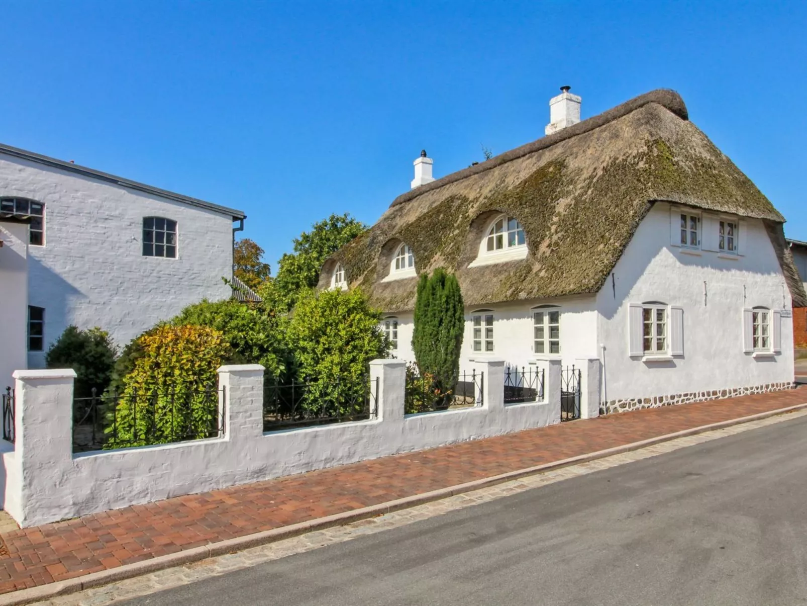 "Maelle" - 25km from the sea