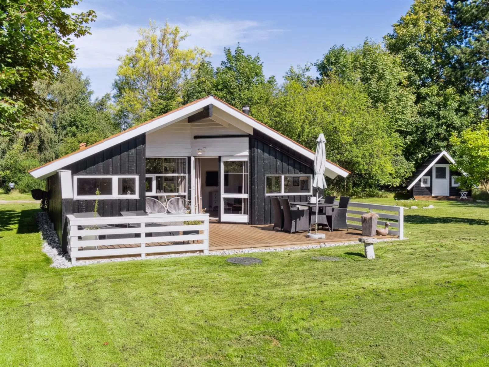 "Myra" - 425m from the sea