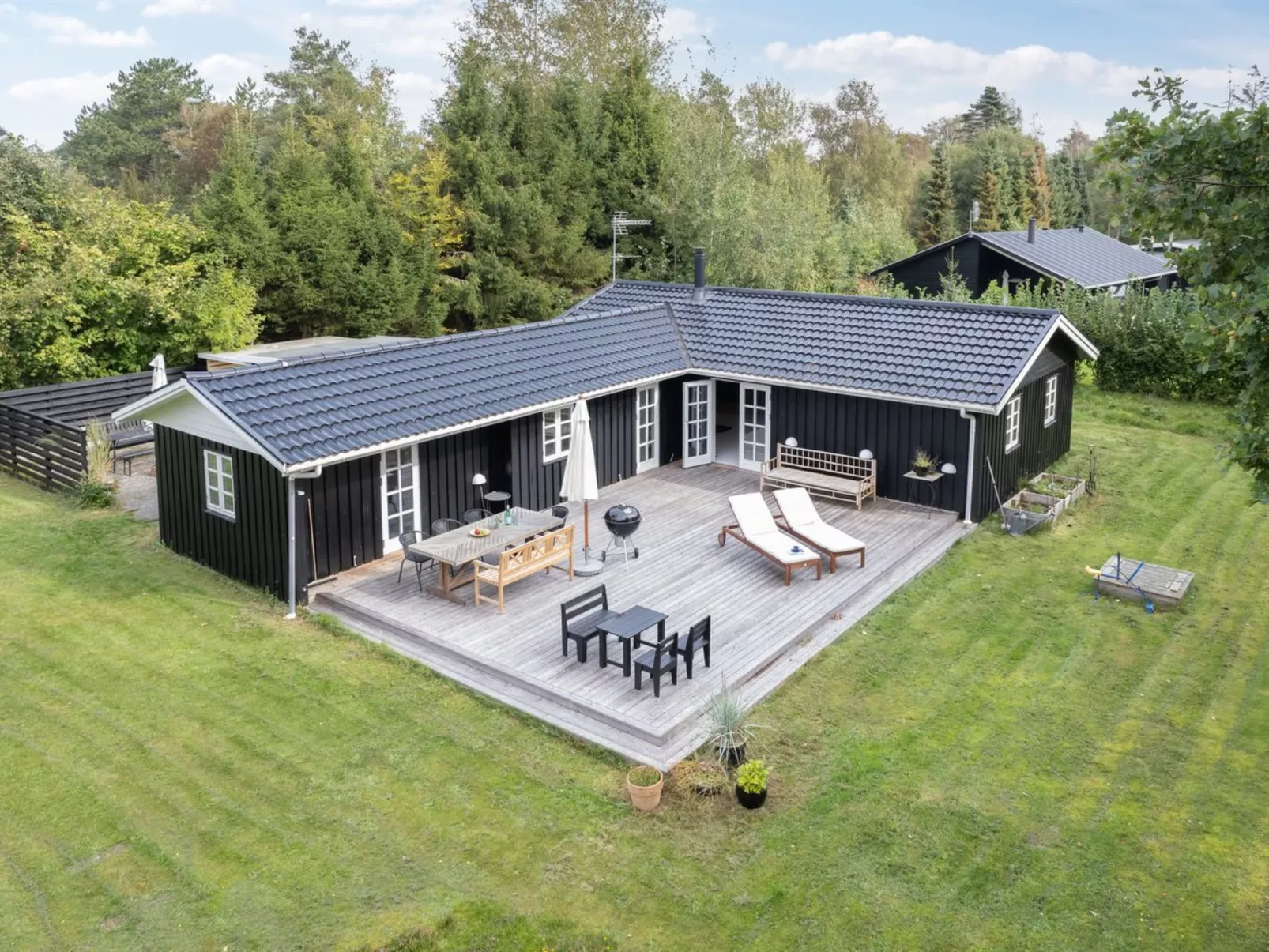 "Mella" - 625m from the sea