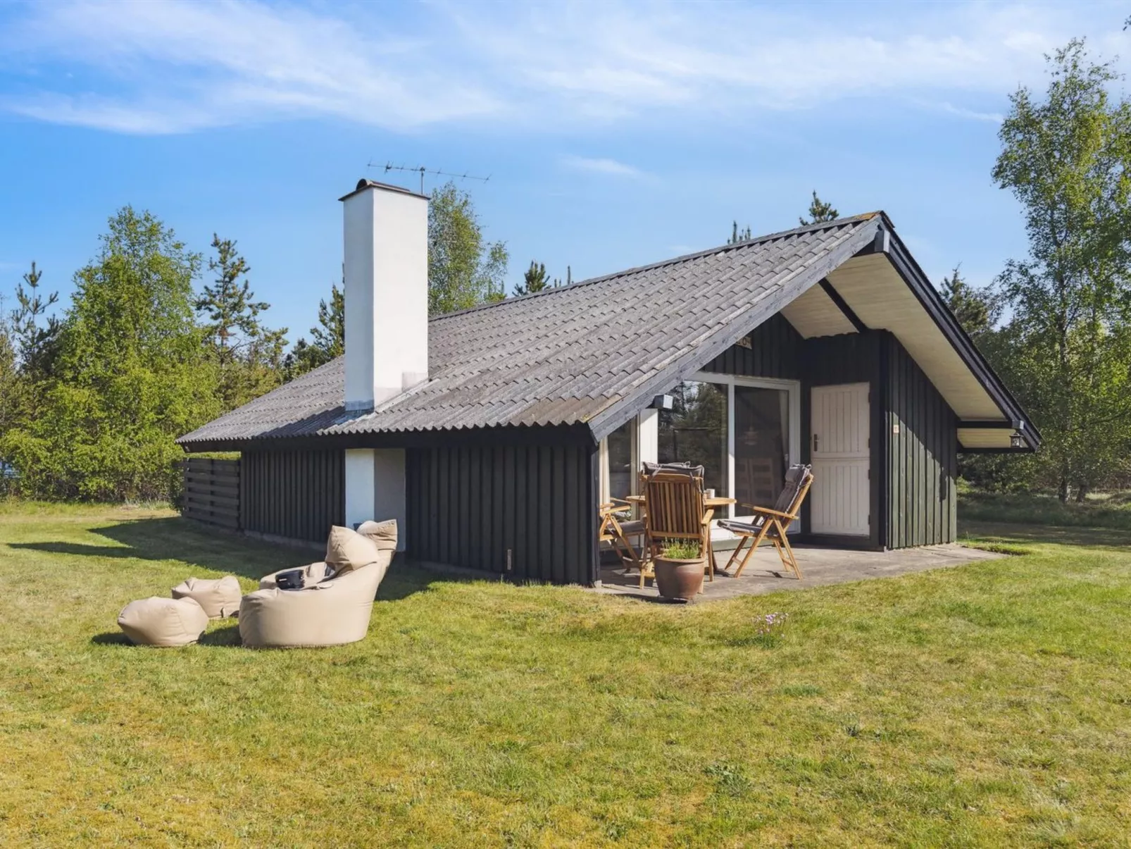 "Irlin" - 600m from the sea