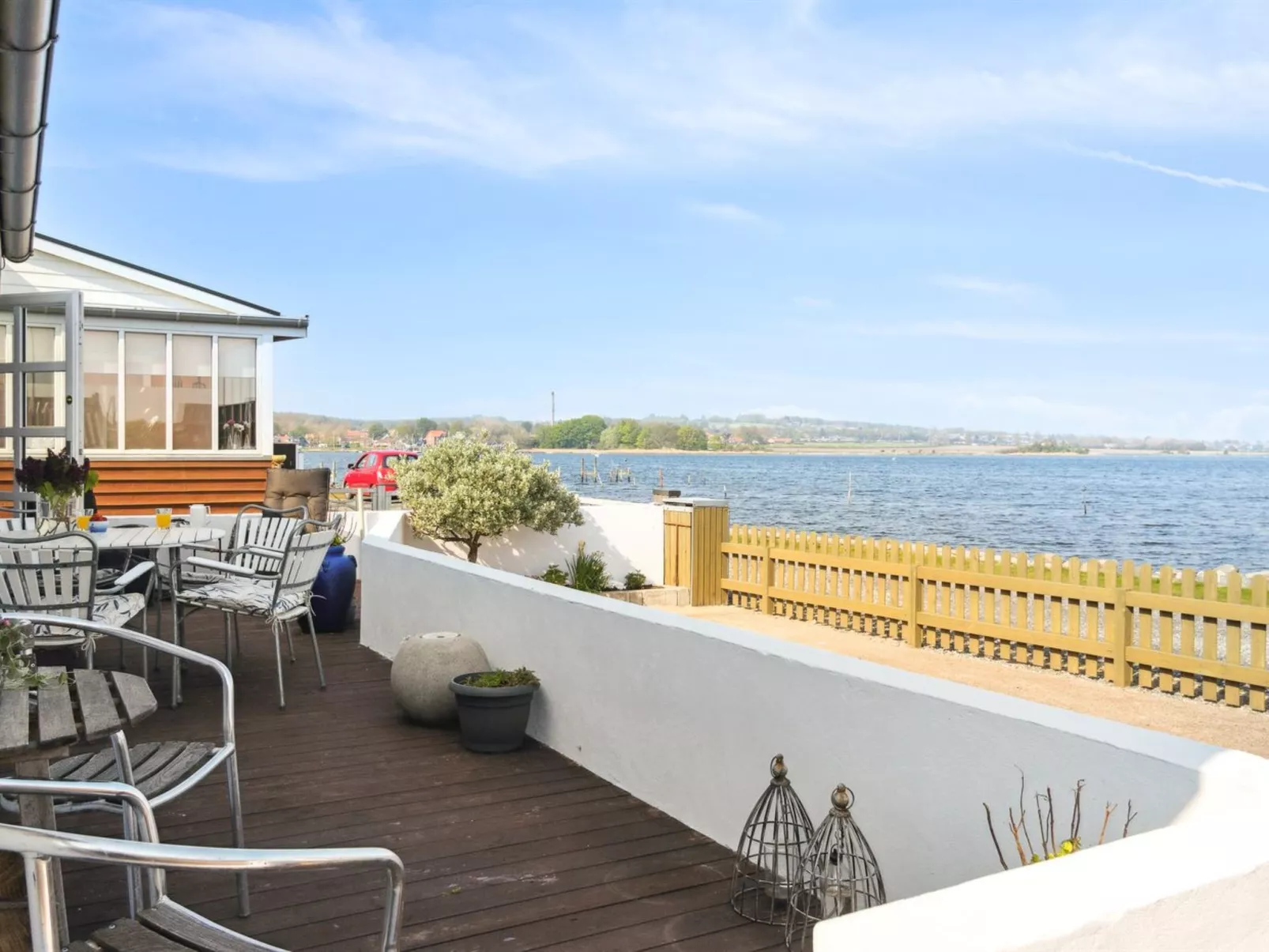 "Tameka" - 10m to the fjord