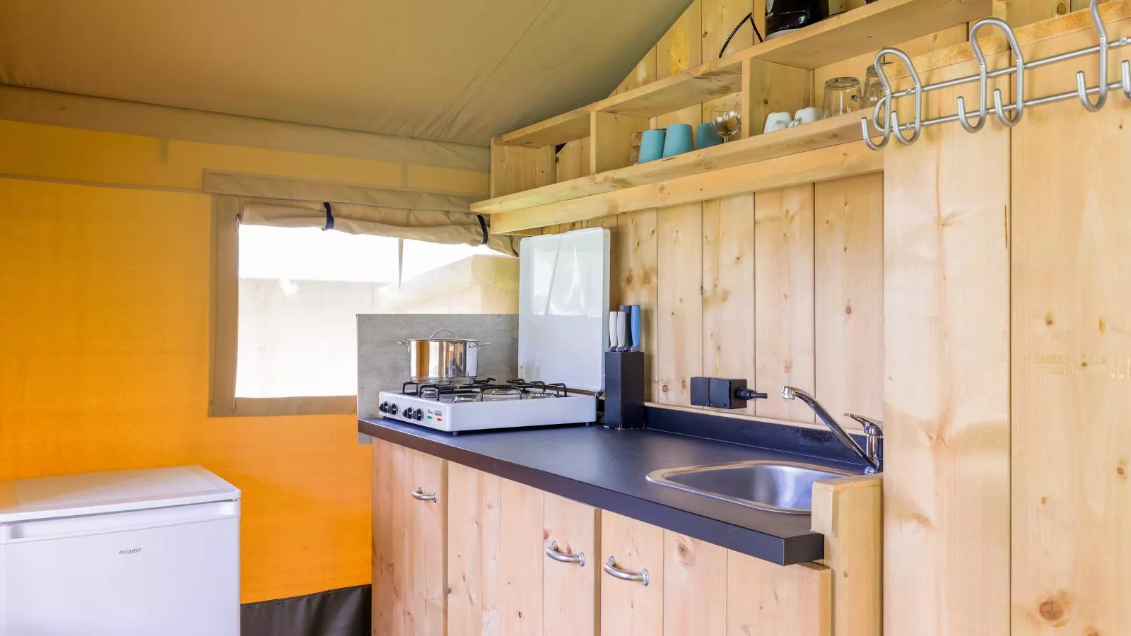 Safaritent 4-Kitchen