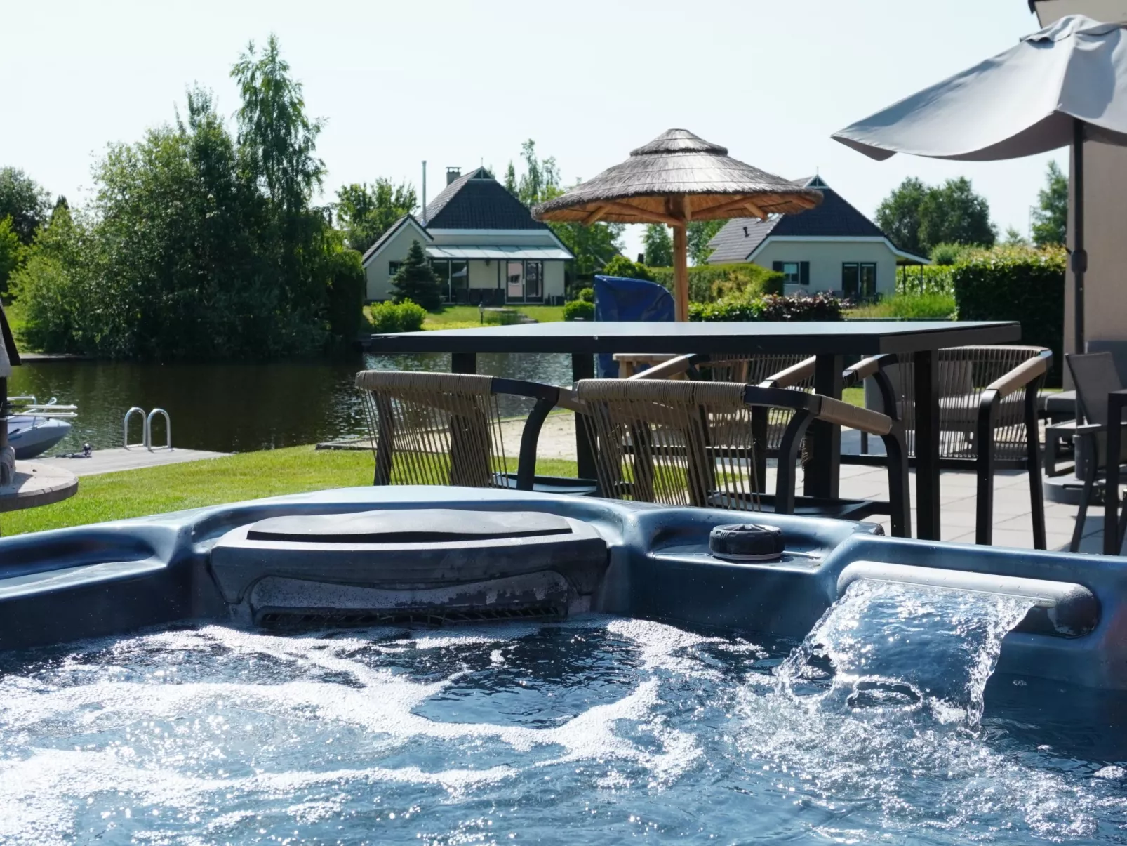 Lieskehuis Wellness de Luxe 10+2-Dehors