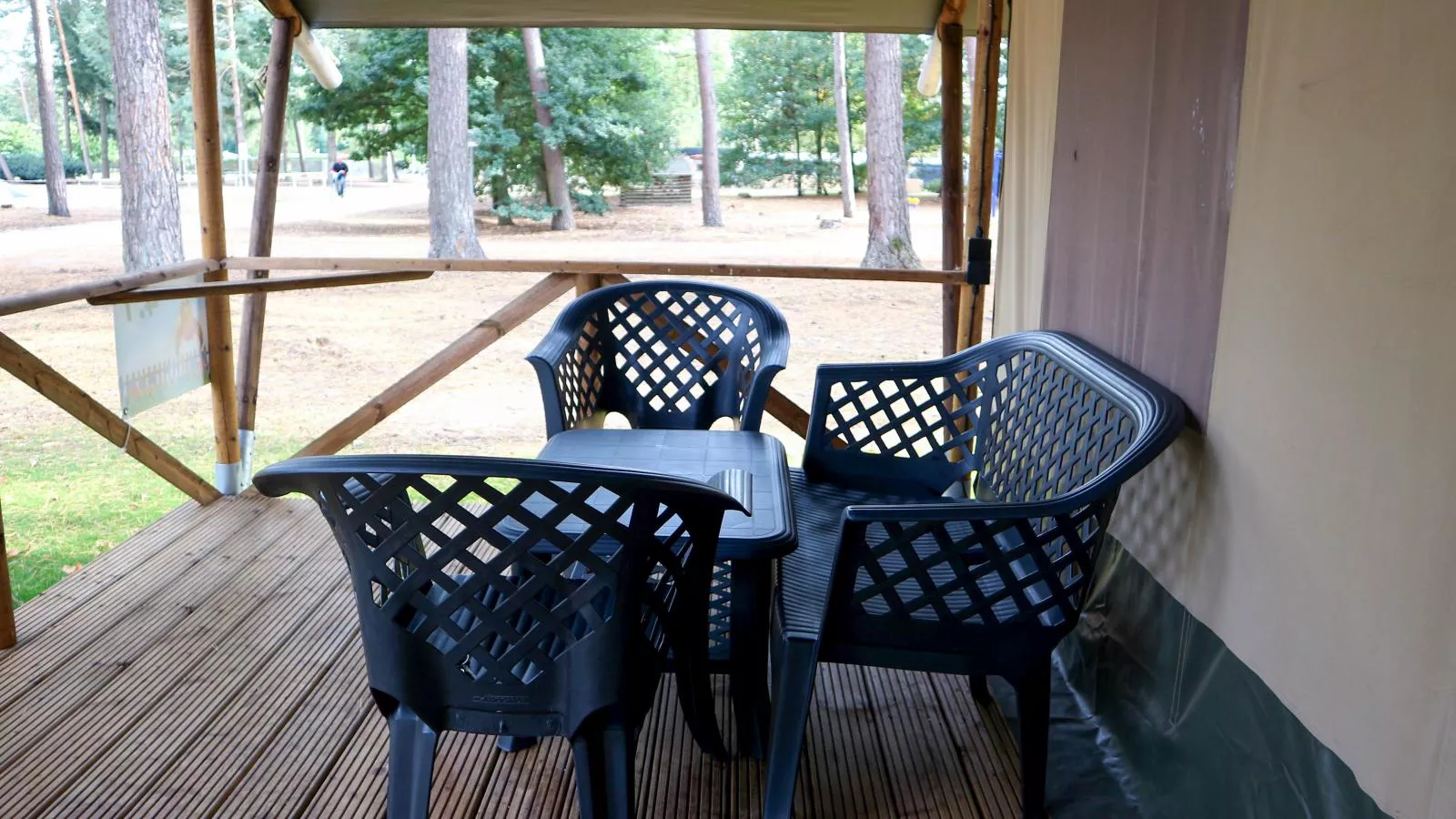 Safaritent 4-Terrace balcony