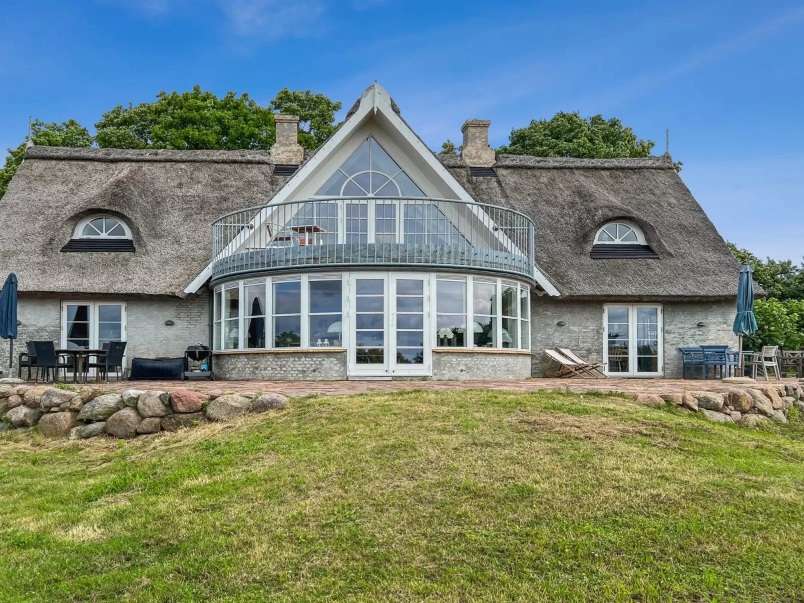 "Herlek" - 450m from the sea